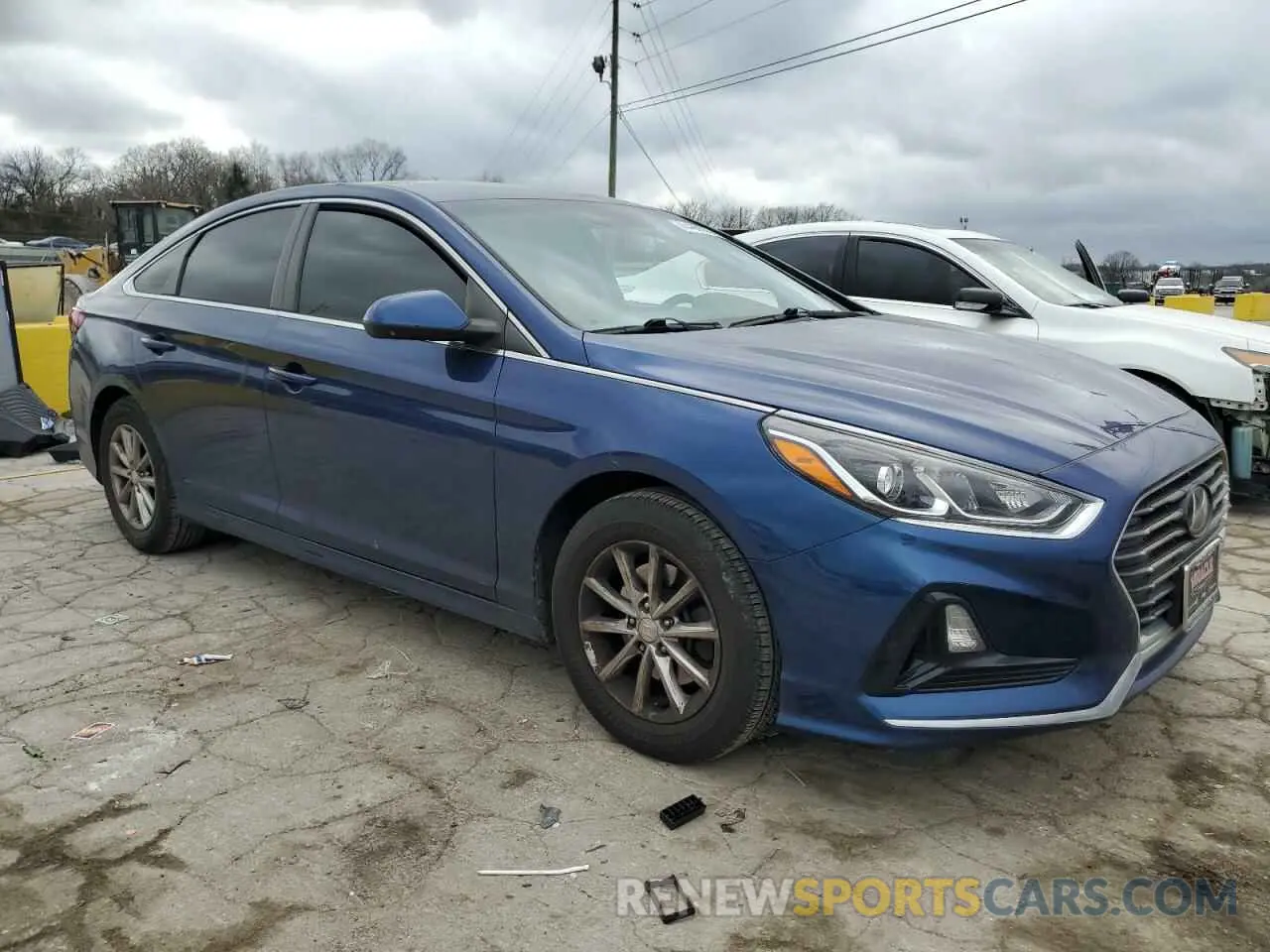 4 Photograph of a damaged car 5NPE24AF5KH768475 HYUNDAI SONATA 2019
