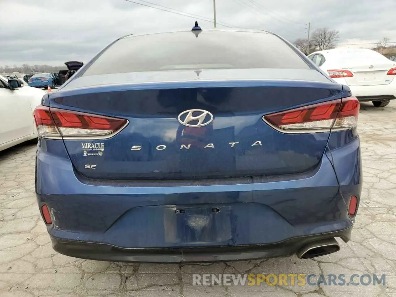 6 Photograph of a damaged car 5NPE24AF5KH768475 HYUNDAI SONATA 2019