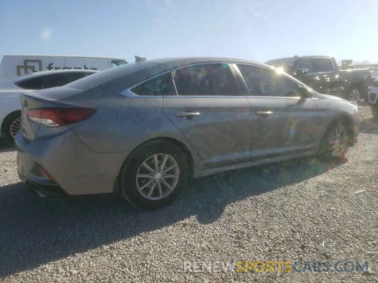 3 Photograph of a damaged car 5NPE24AF5KH785342 HYUNDAI SONATA 2019