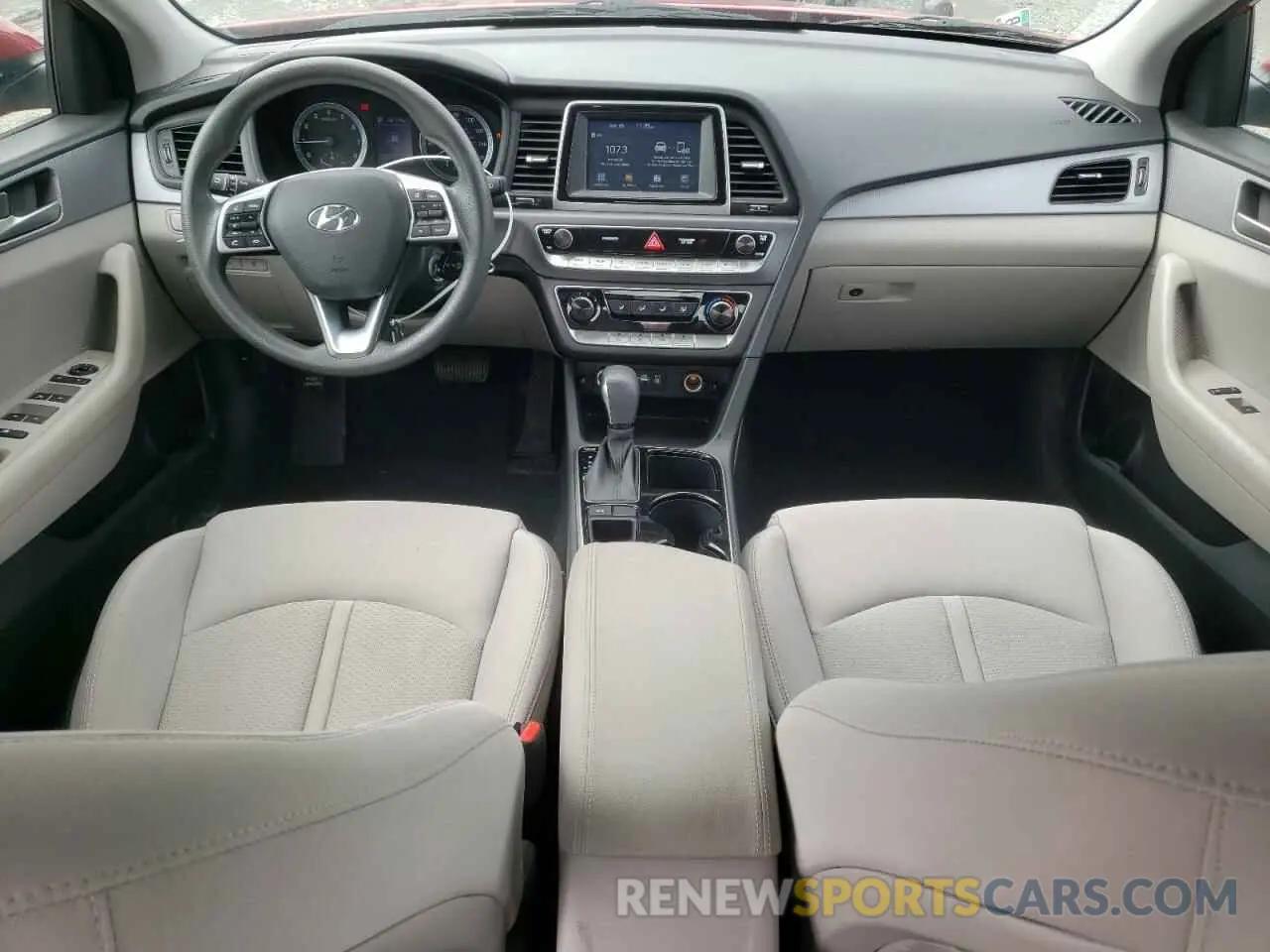 8 Photograph of a damaged car 5NPE24AF5KH796325 HYUNDAI SONATA 2019