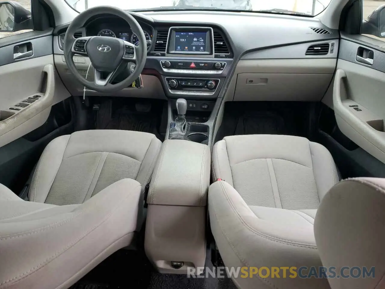 8 Photograph of a damaged car 5NPE24AF5KH801300 HYUNDAI SONATA 2019