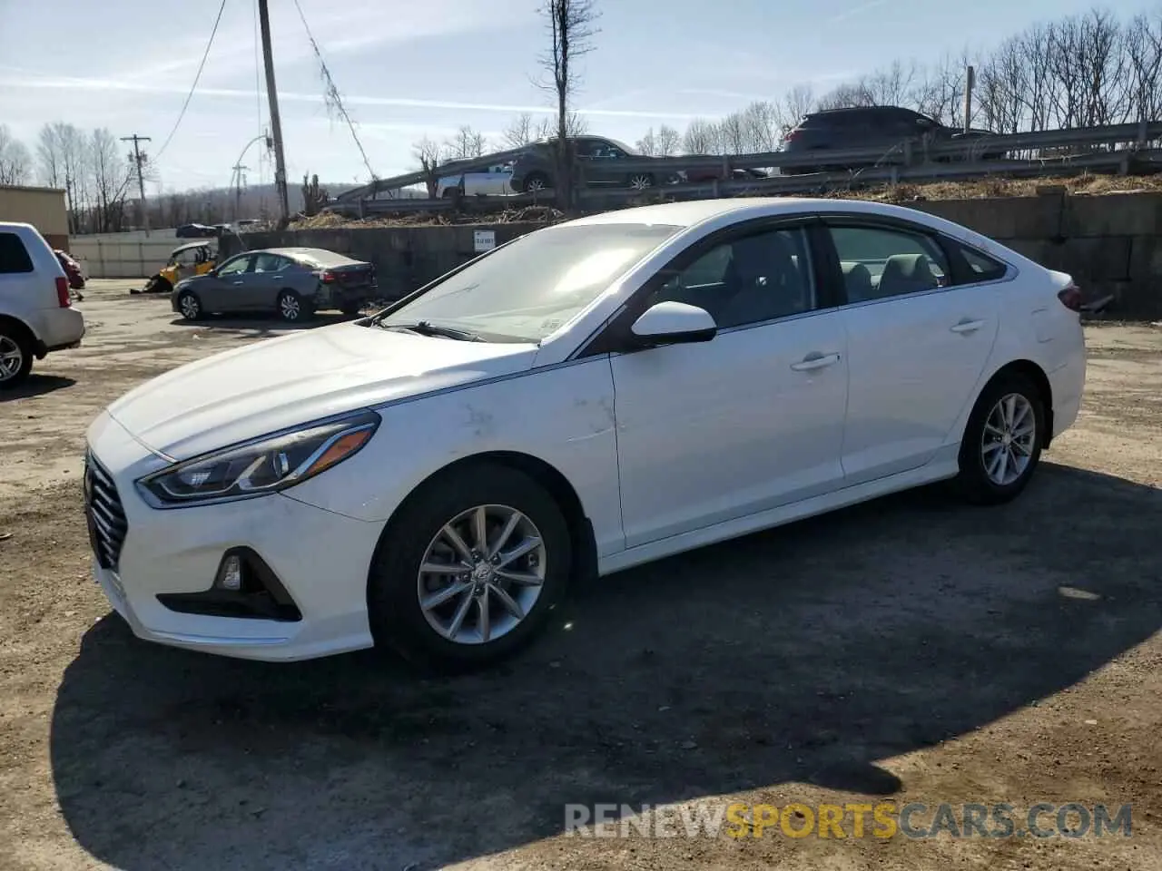 1 Photograph of a damaged car 5NPE24AF5KH813480 HYUNDAI SONATA 2019