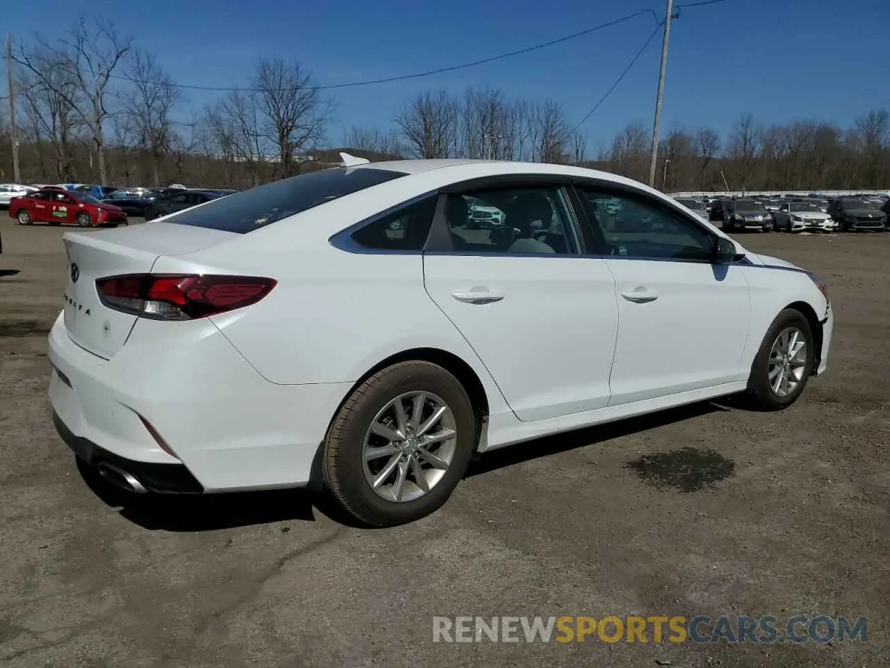 3 Photograph of a damaged car 5NPE24AF5KH813480 HYUNDAI SONATA 2019