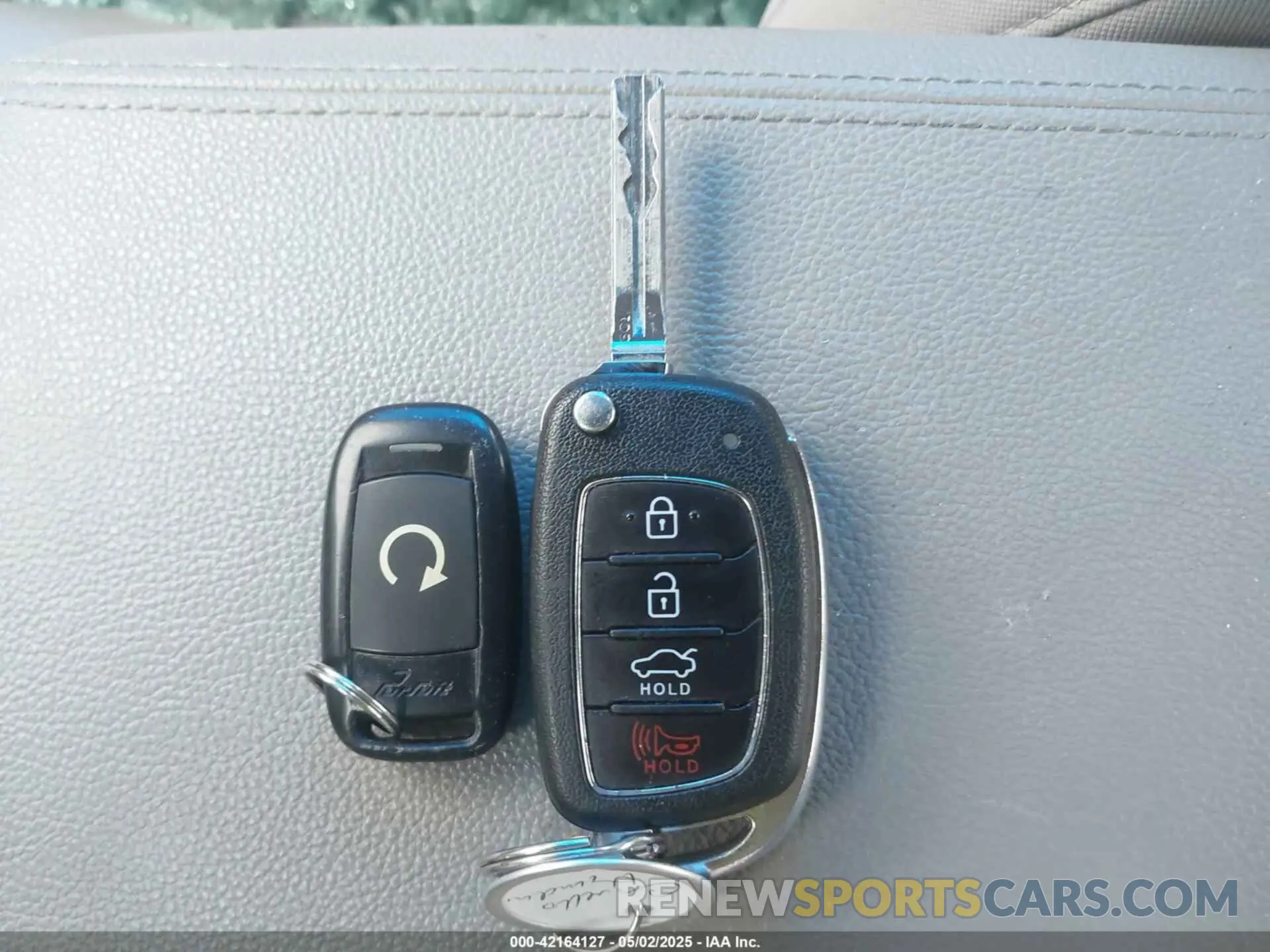 11 Photograph of a damaged car 5NPE24AF6KH726851 HYUNDAI SONATA 2019