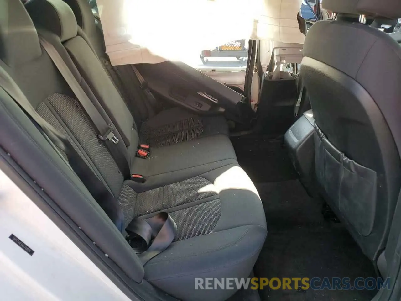 10 Photograph of a damaged car 5NPE24AF6KH740006 HYUNDAI SONATA 2019