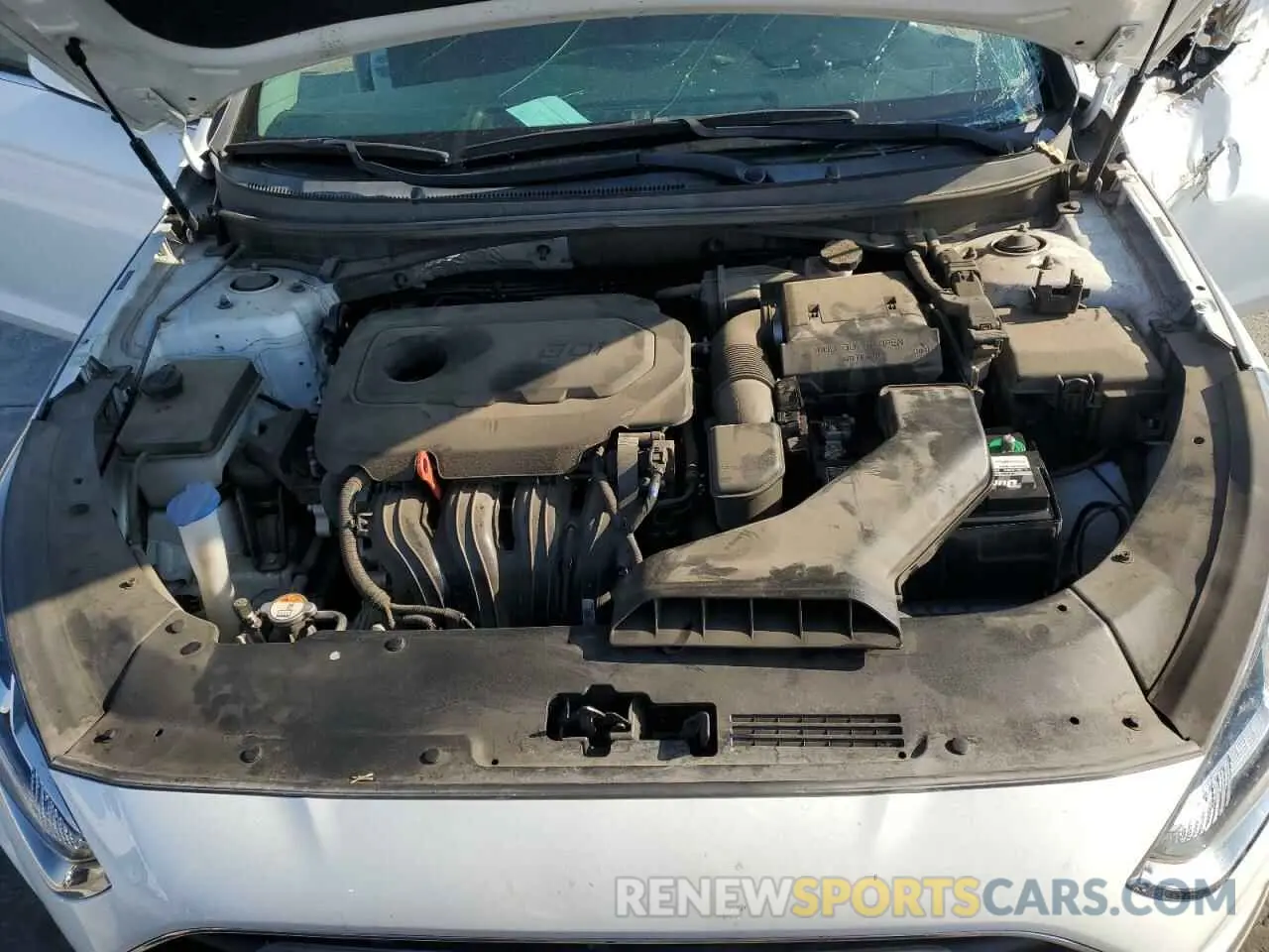 11 Photograph of a damaged car 5NPE24AF6KH740006 HYUNDAI SONATA 2019