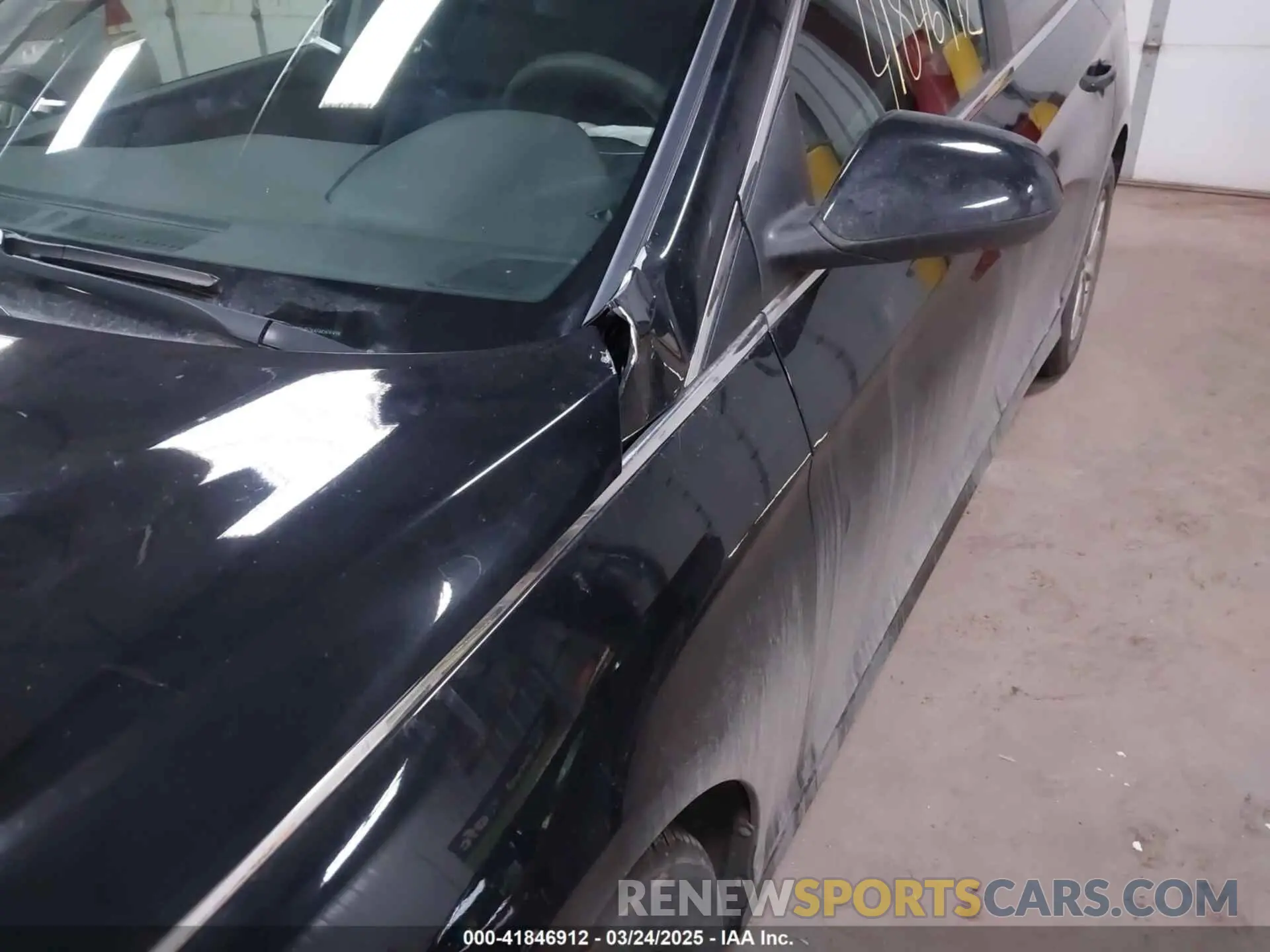 12 Photograph of a damaged car 5NPE24AF6KH741494 HYUNDAI SONATA 2019