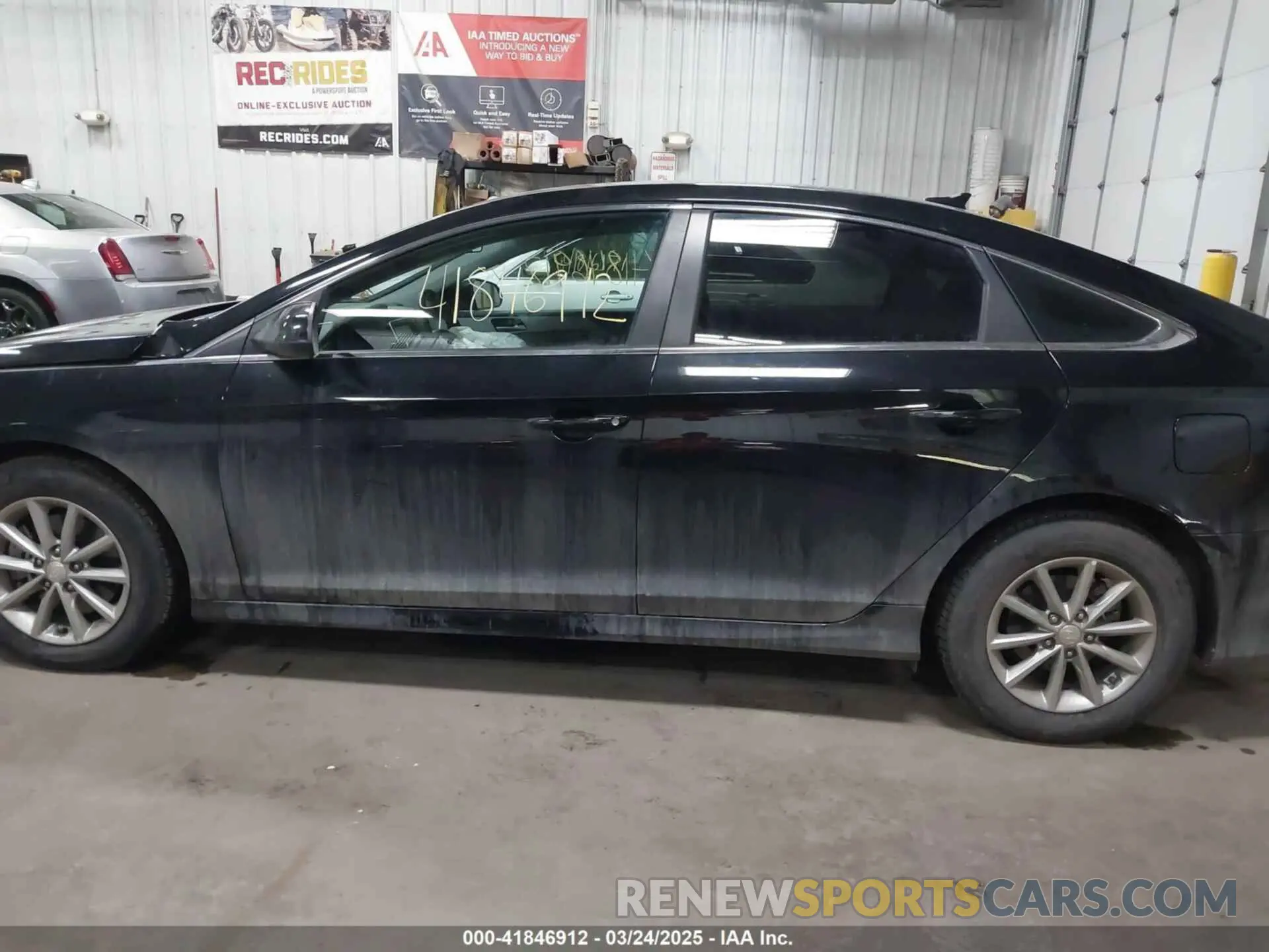 15 Photograph of a damaged car 5NPE24AF6KH741494 HYUNDAI SONATA 2019