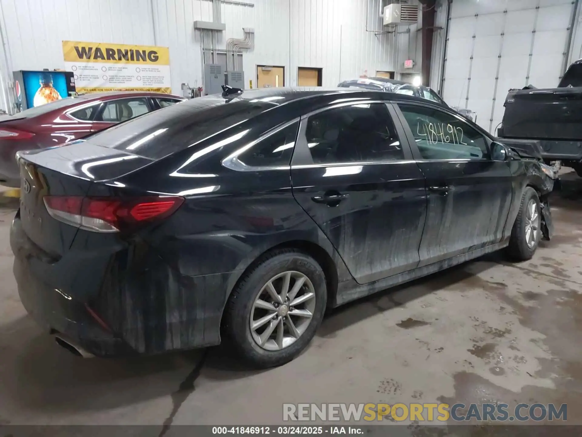 4 Photograph of a damaged car 5NPE24AF6KH741494 HYUNDAI SONATA 2019