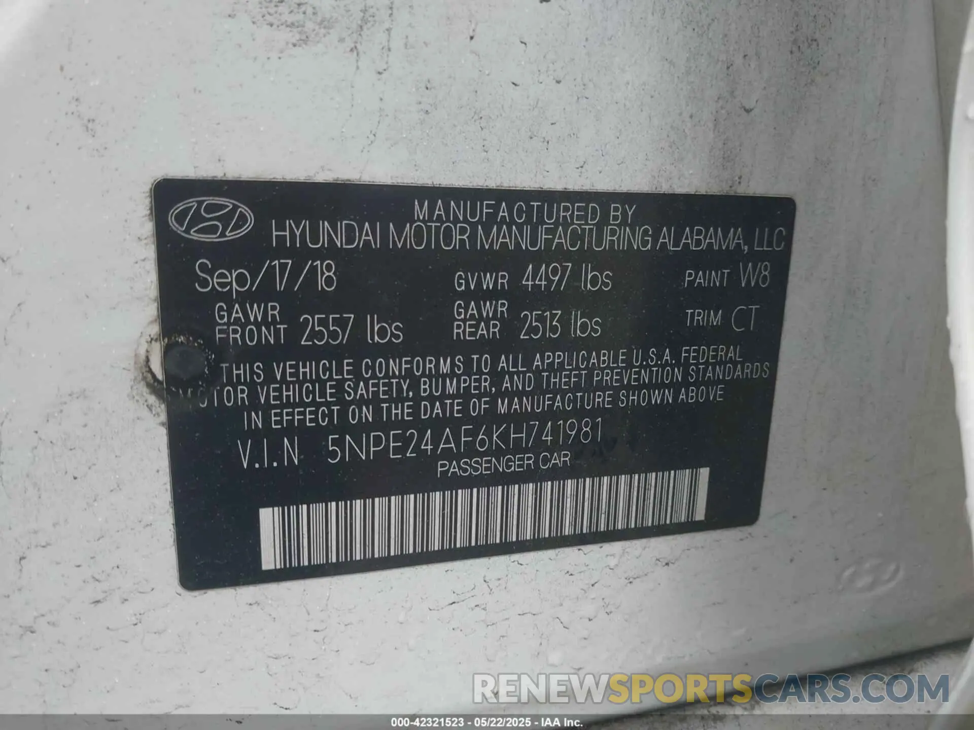 9 Photograph of a damaged car 5NPE24AF6KH741981 HYUNDAI SONATA 2019