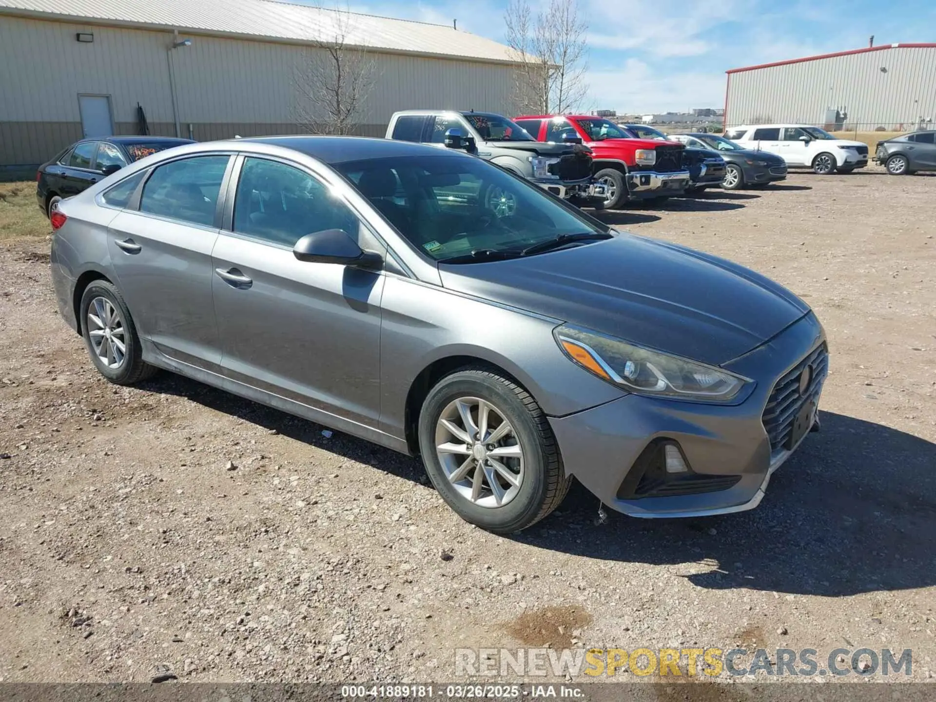 1 Photograph of a damaged car 5NPE24AF6KH743102 HYUNDAI SONATA 2019