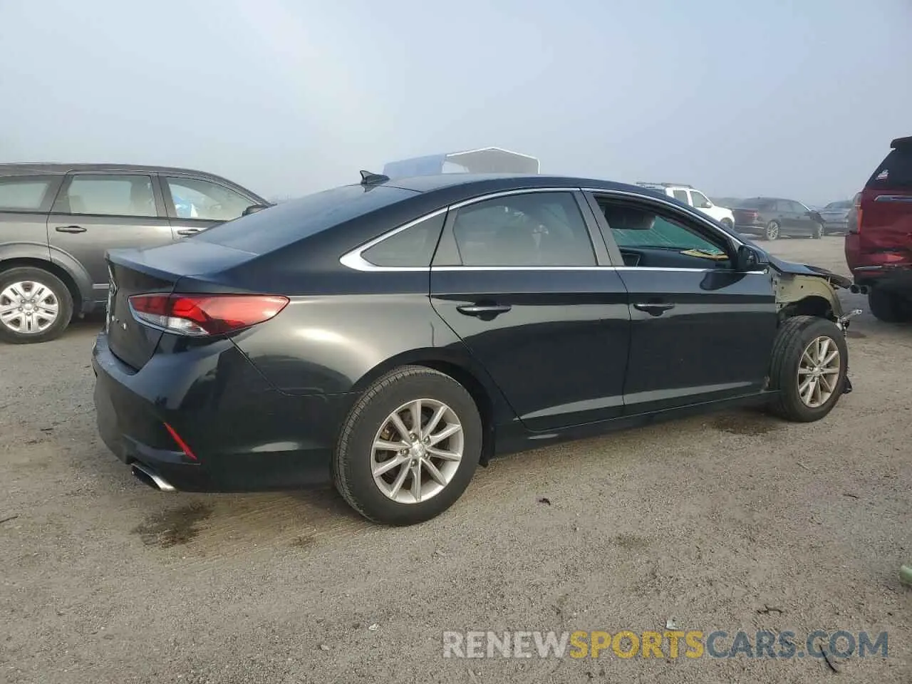3 Photograph of a damaged car 5NPE24AF6KH748543 HYUNDAI SONATA 2019