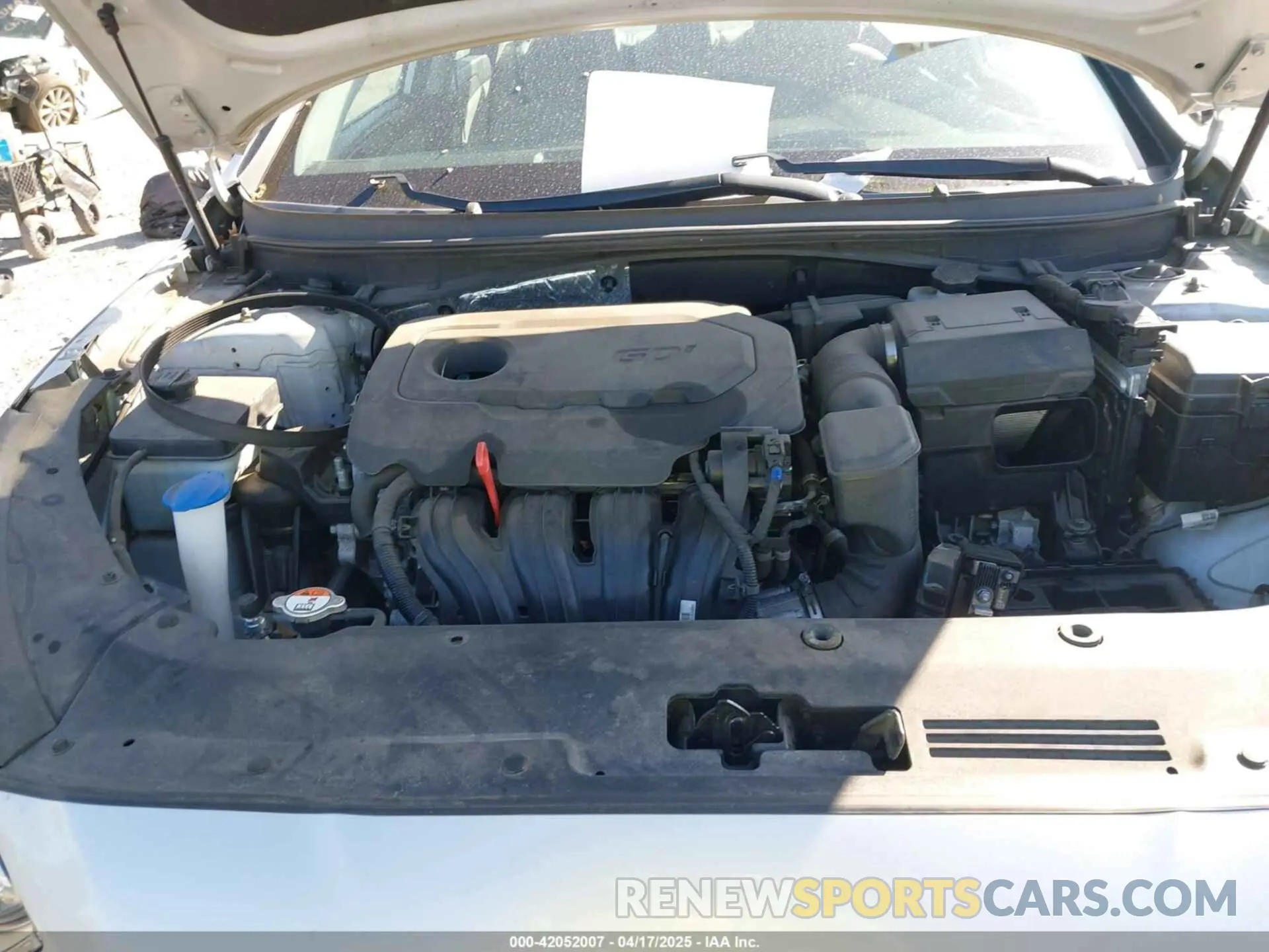 10 Photograph of a damaged car 5NPE24AF6KH750647 HYUNDAI SONATA 2019