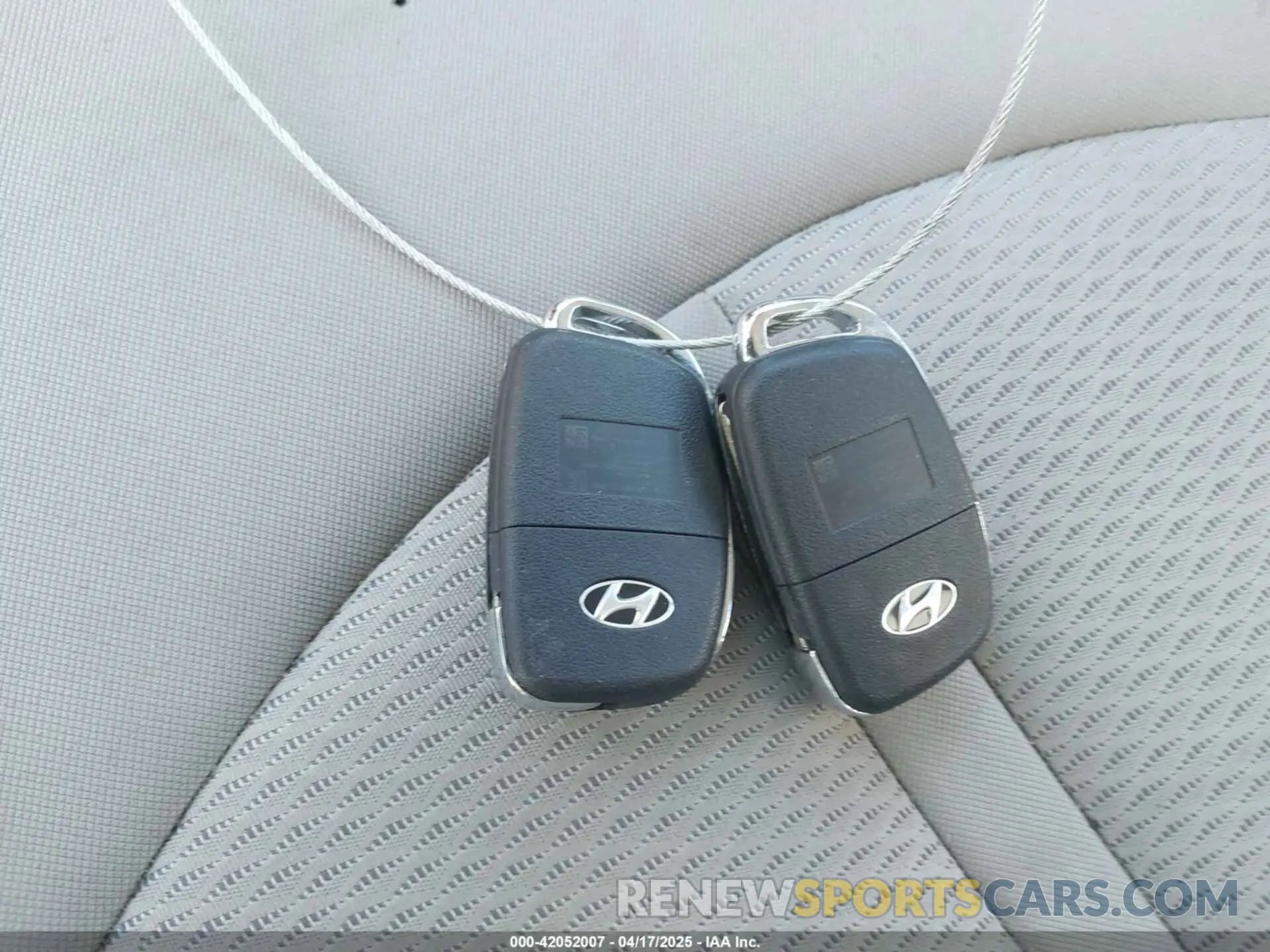 11 Photograph of a damaged car 5NPE24AF6KH750647 HYUNDAI SONATA 2019