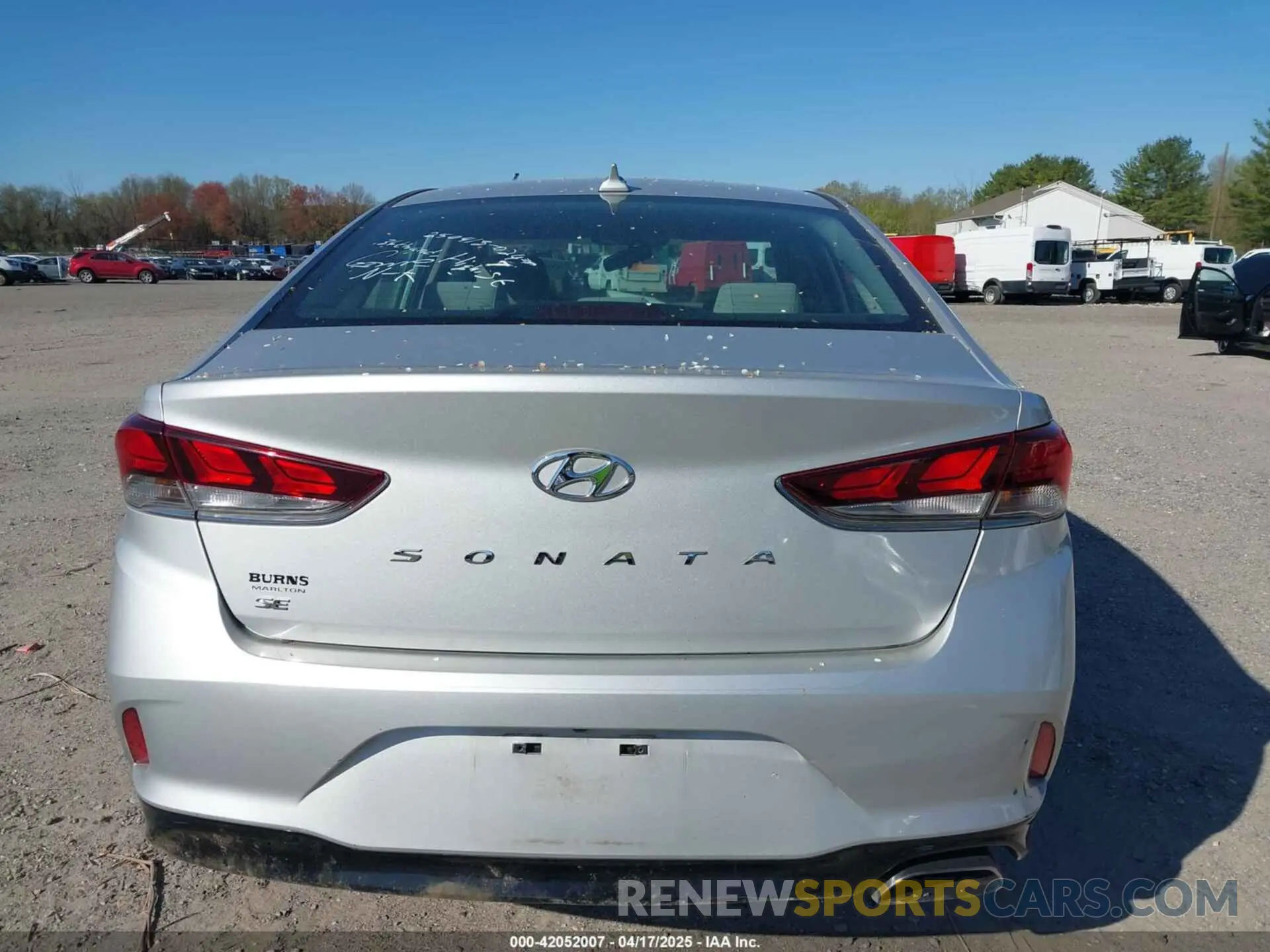 17 Photograph of a damaged car 5NPE24AF6KH750647 HYUNDAI SONATA 2019