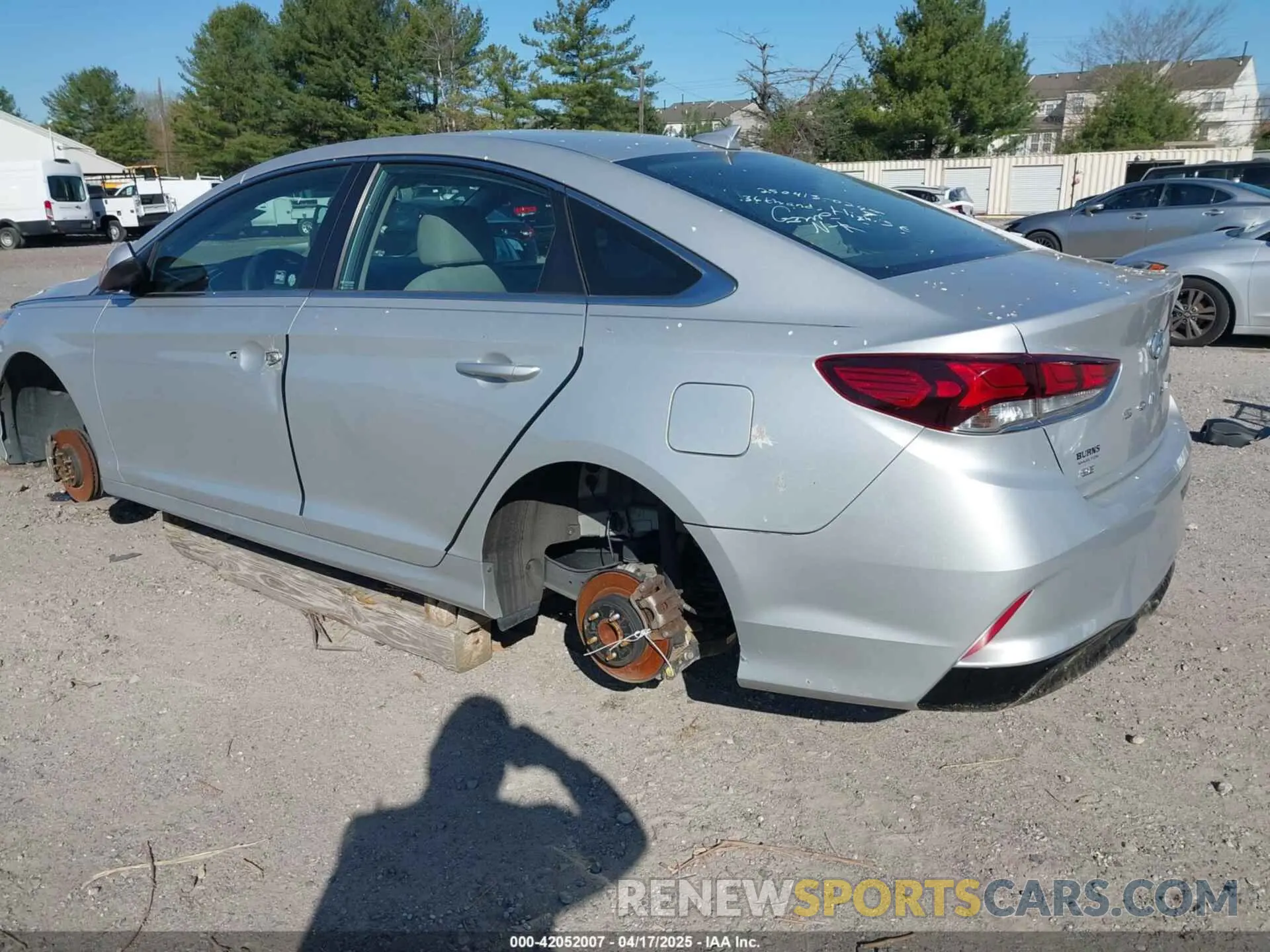 3 Photograph of a damaged car 5NPE24AF6KH750647 HYUNDAI SONATA 2019