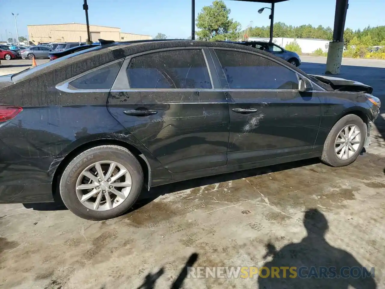 3 Photograph of a damaged car 5NPE24AF6KH752396 HYUNDAI SONATA 2019