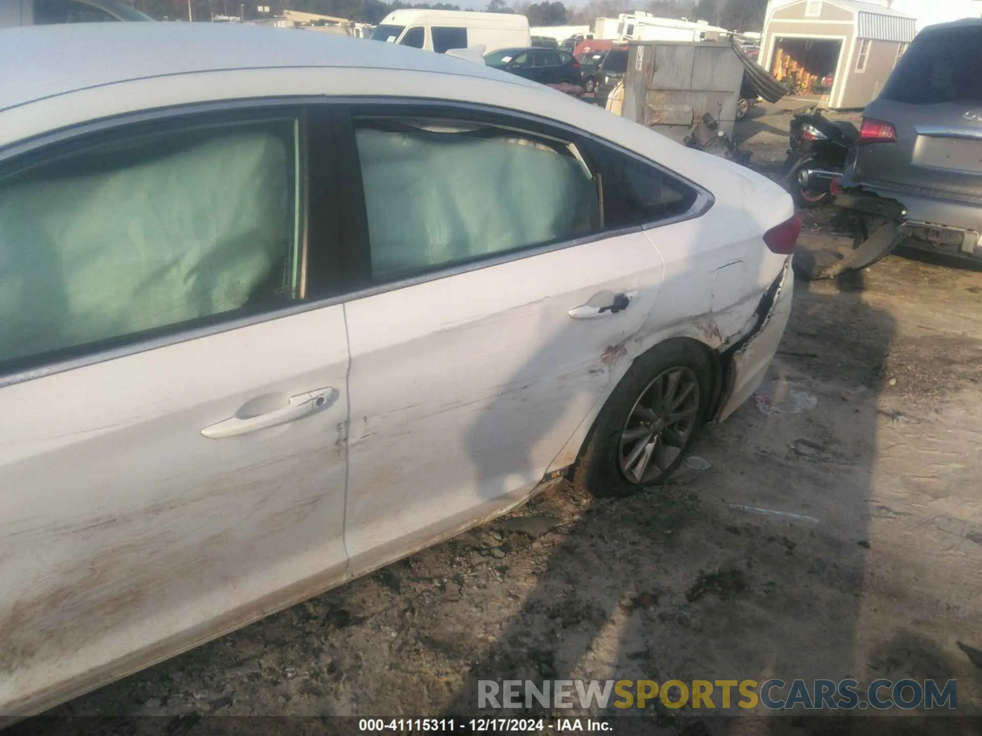 16 Photograph of a damaged car 5NPE24AF6KH756335 HYUNDAI SONATA 2019