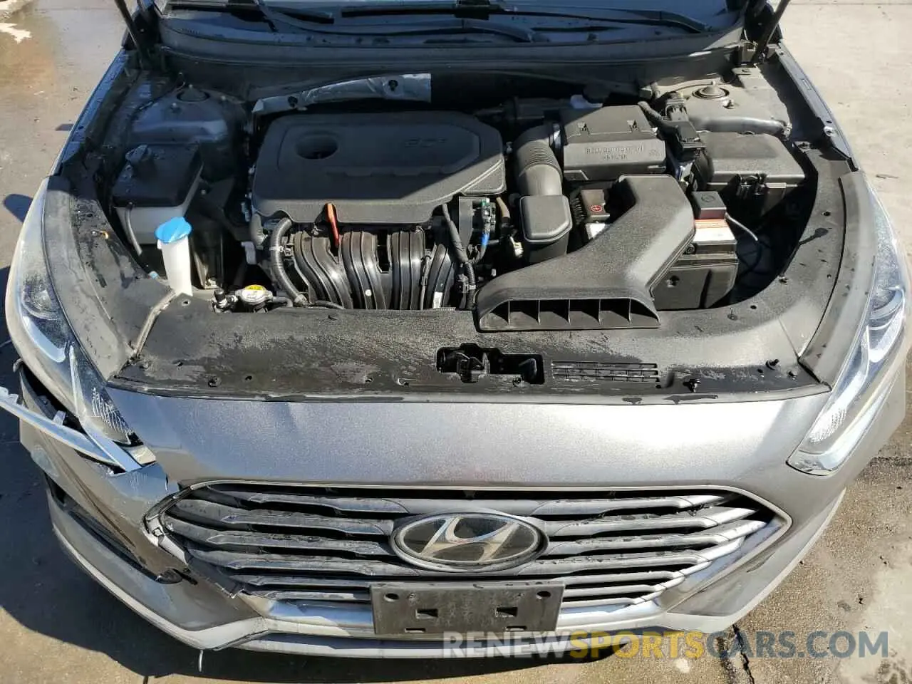 11 Photograph of a damaged car 5NPE24AF6KH771174 HYUNDAI SONATA 2019