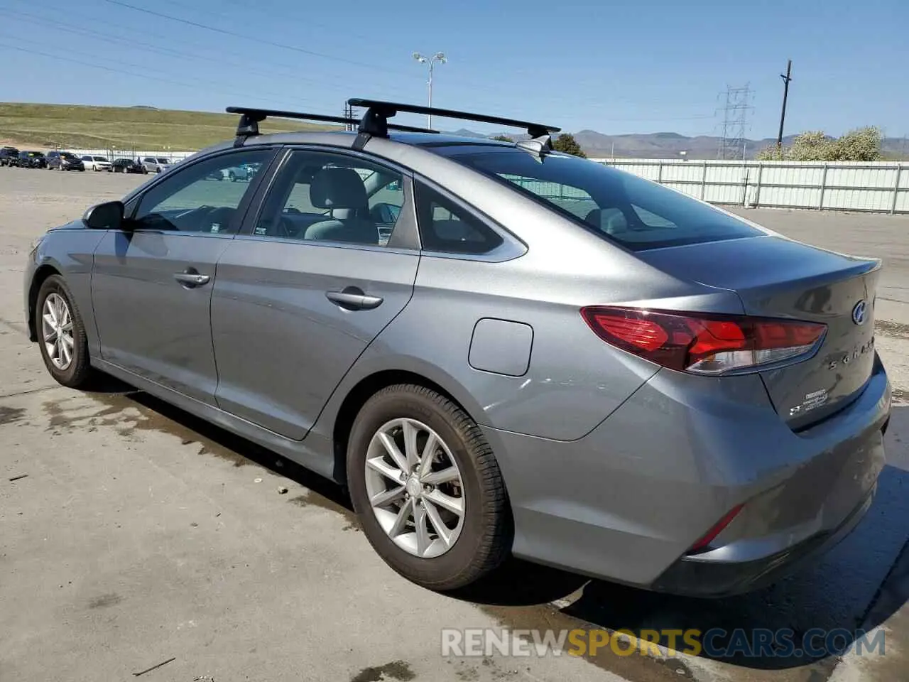 2 Photograph of a damaged car 5NPE24AF6KH771174 HYUNDAI SONATA 2019
