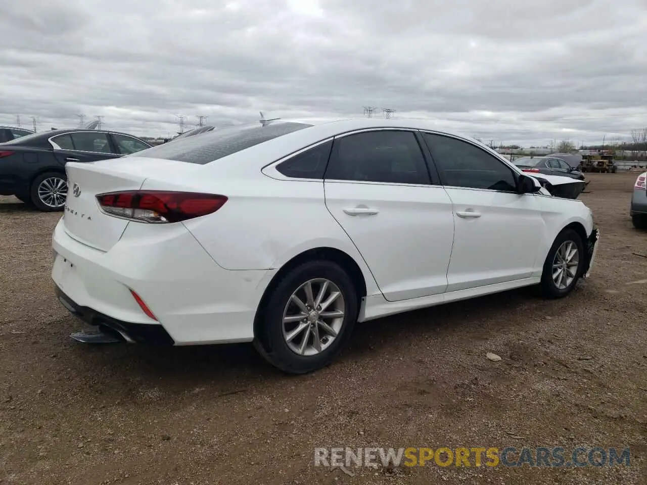 3 Photograph of a damaged car 5NPE24AF6KH782448 HYUNDAI SONATA 2019
