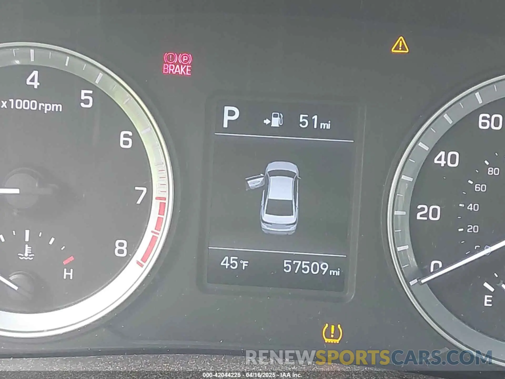 16 Photograph of a damaged car 5NPE24AF6KH815674 HYUNDAI SONATA 2019