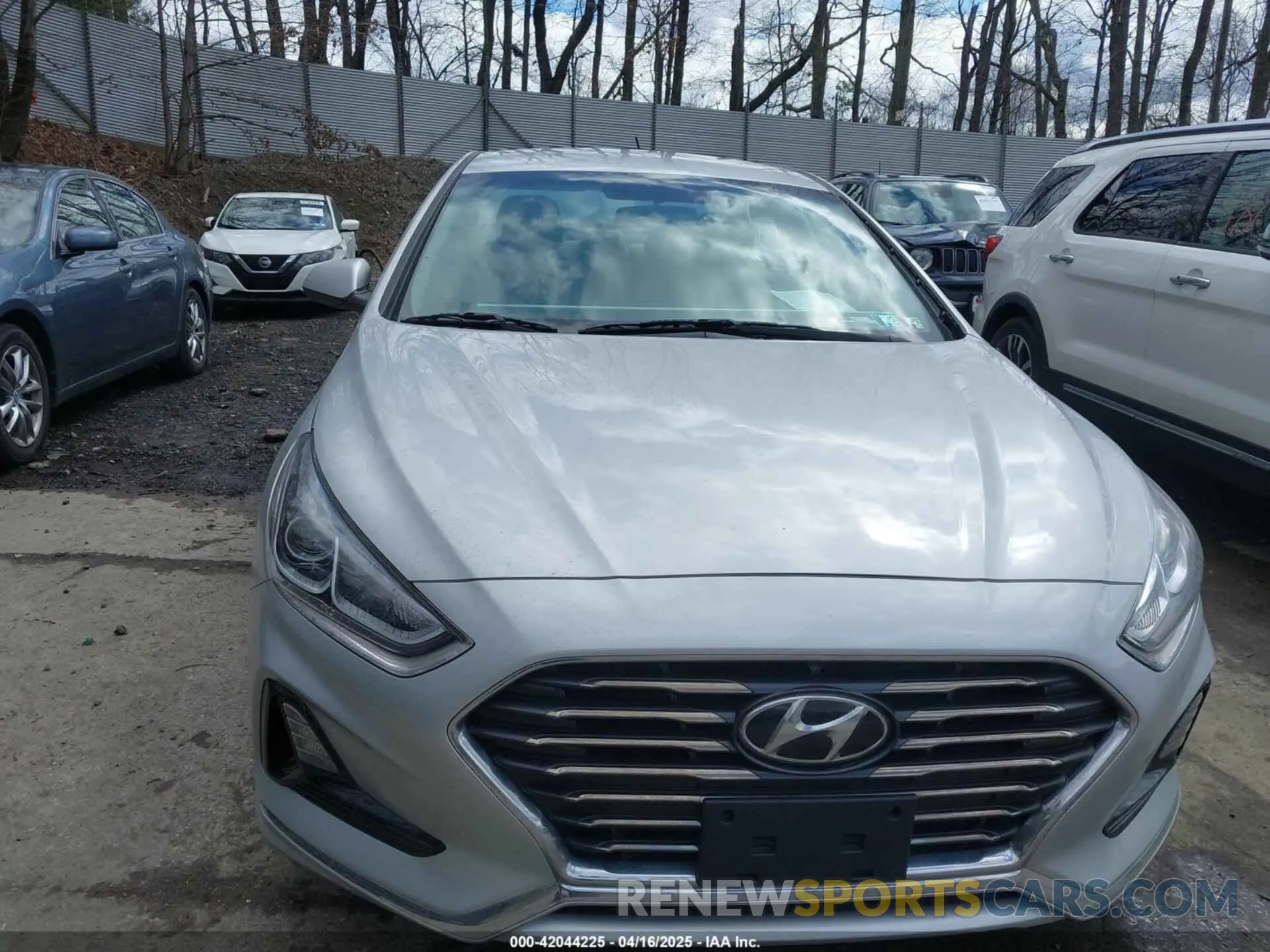 21 Photograph of a damaged car 5NPE24AF6KH815674 HYUNDAI SONATA 2019
