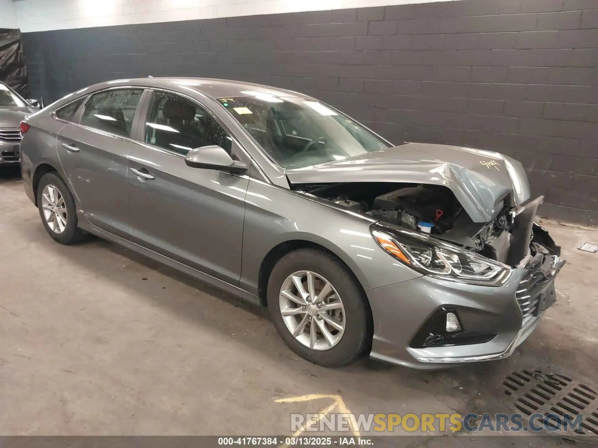 1 Photograph of a damaged car 5NPE24AF6KH817599 HYUNDAI SONATA 2019
