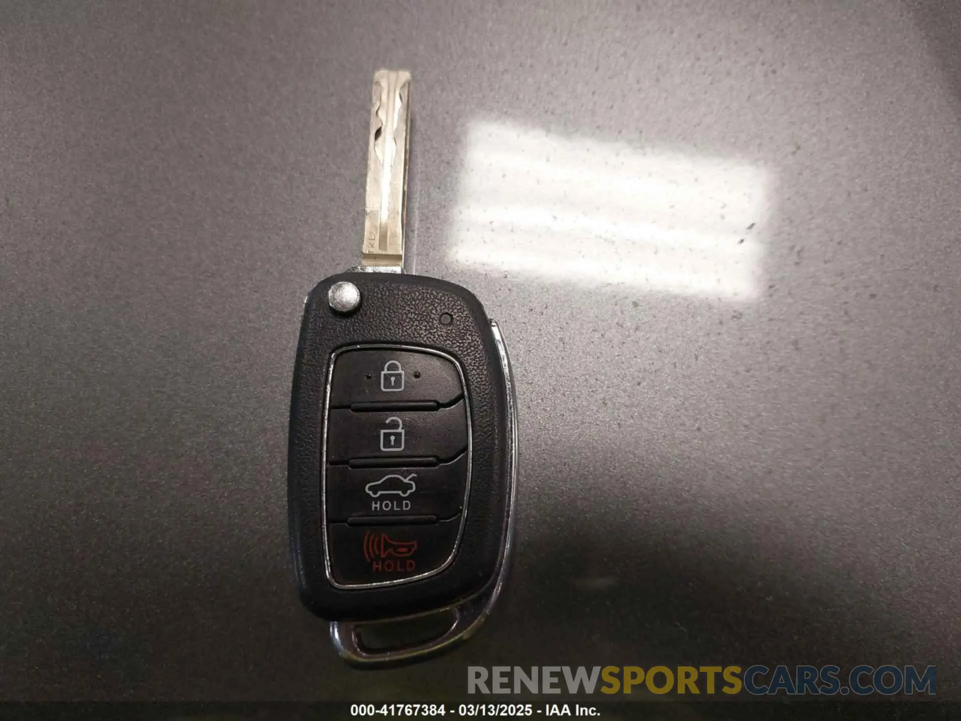11 Photograph of a damaged car 5NPE24AF6KH817599 HYUNDAI SONATA 2019