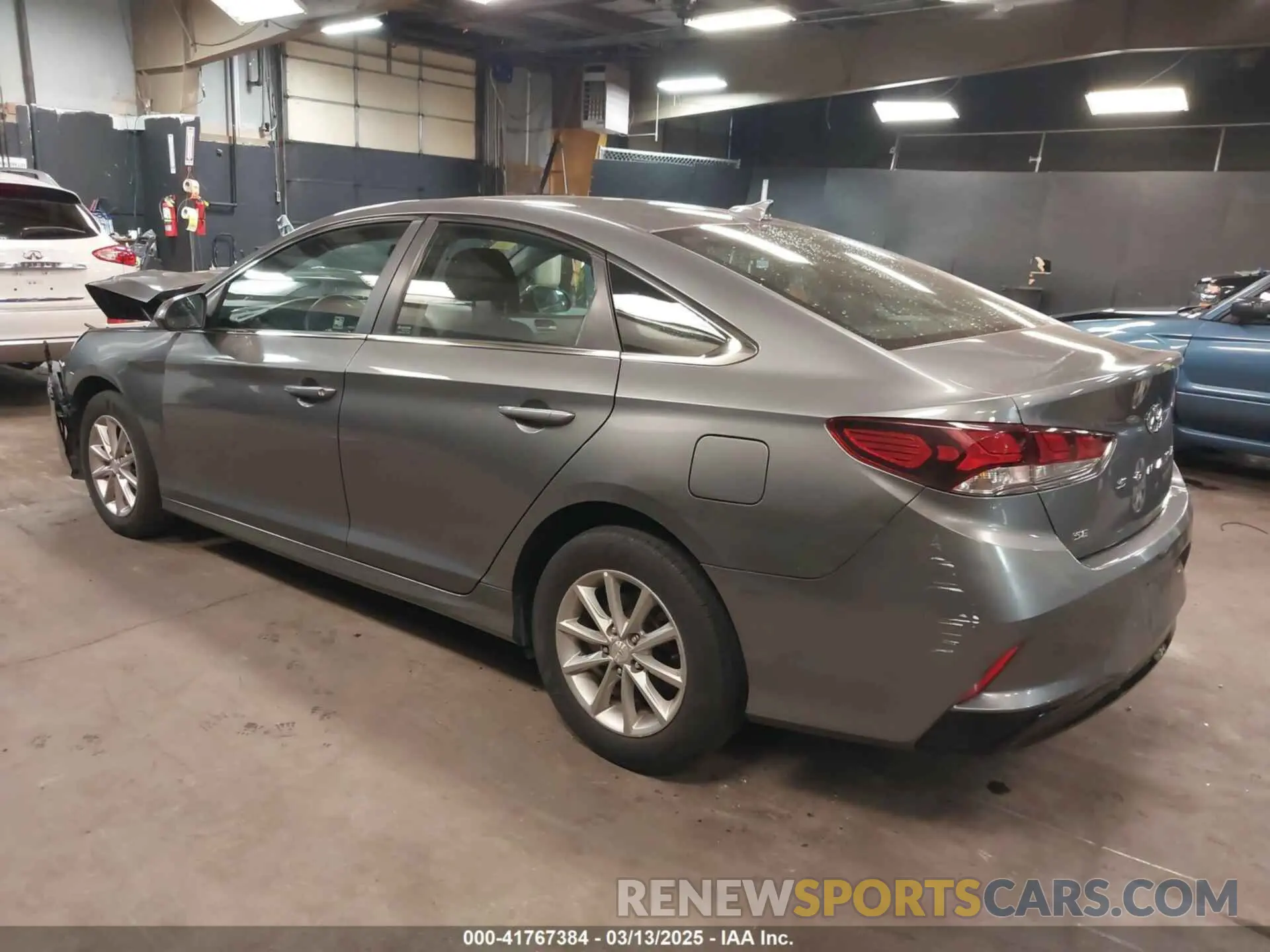 3 Photograph of a damaged car 5NPE24AF6KH817599 HYUNDAI SONATA 2019