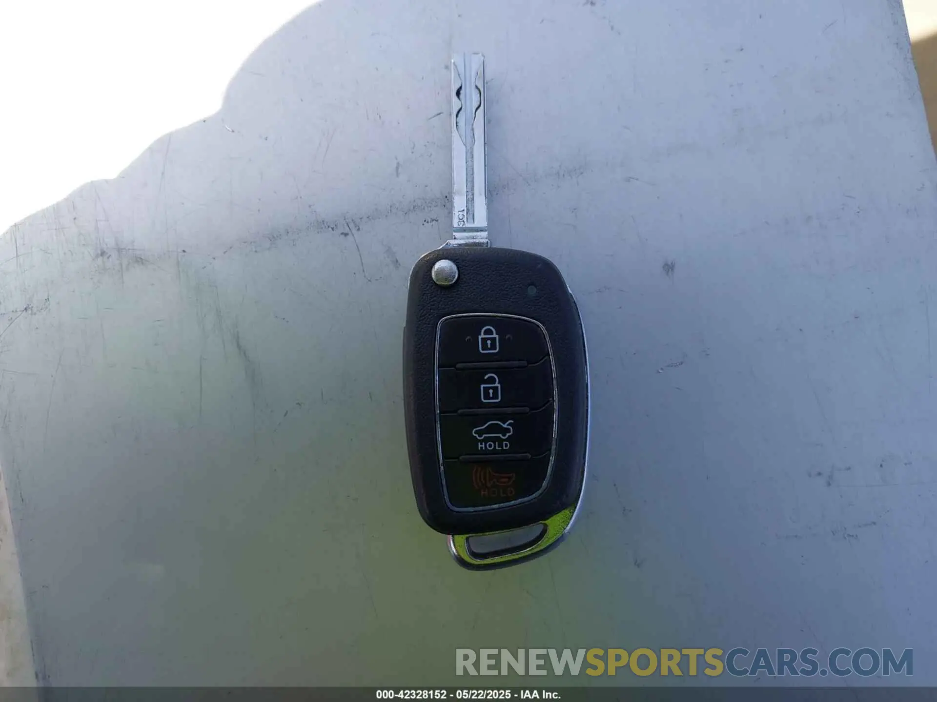 11 Photograph of a damaged car 5NPE24AF7KH736238 HYUNDAI SONATA 2019
