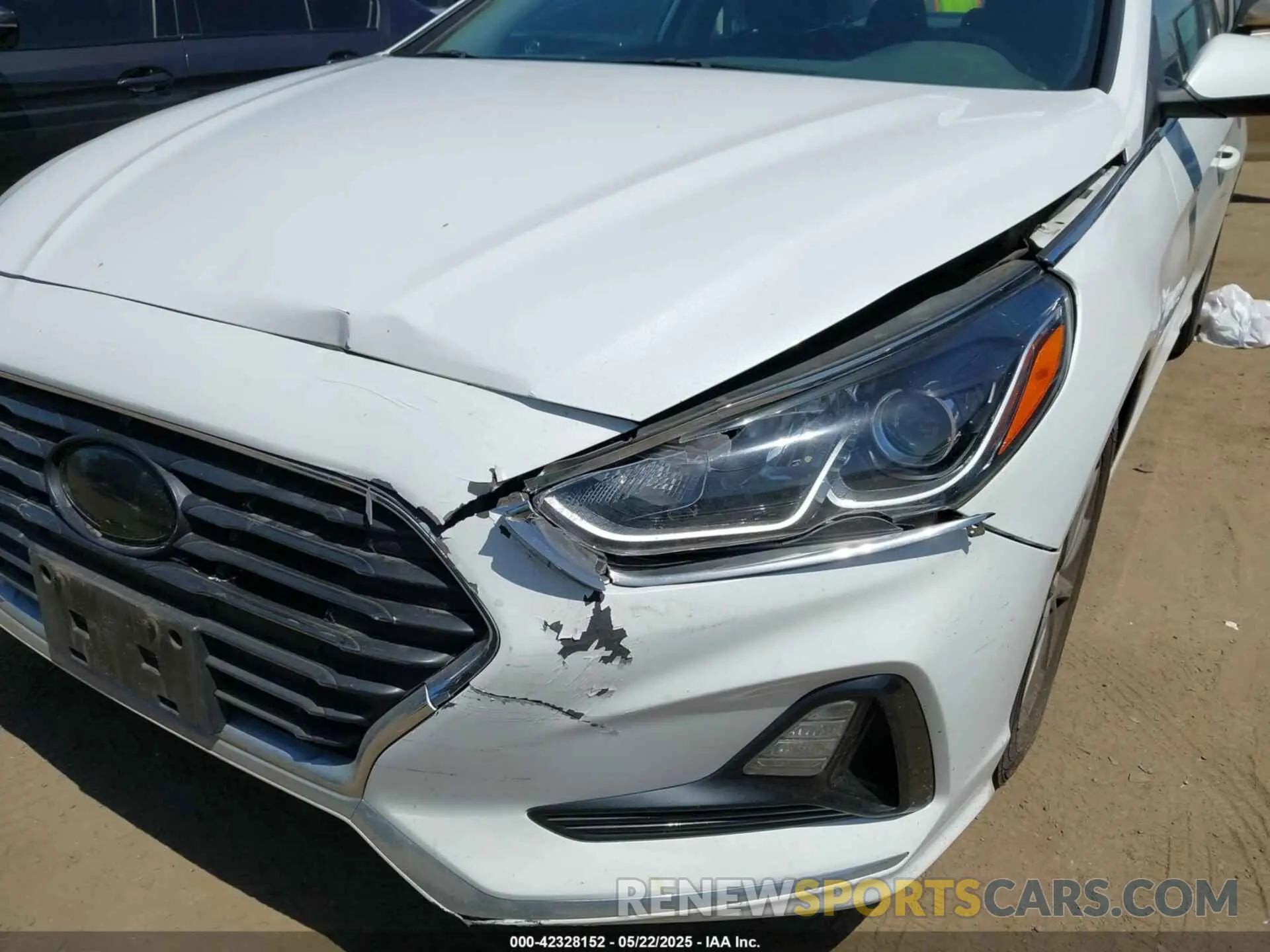 6 Photograph of a damaged car 5NPE24AF7KH736238 HYUNDAI SONATA 2019