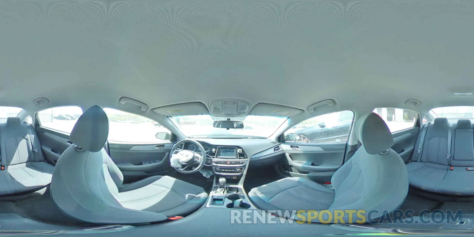 14 Photograph of a damaged car 5NPE24AF7KH736272 HYUNDAI SONATA 2019