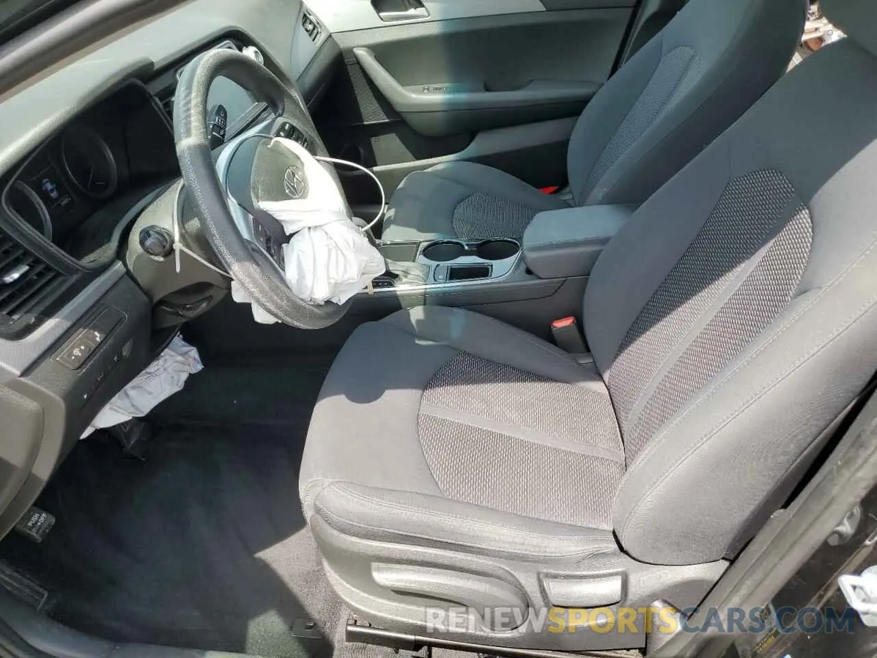 7 Photograph of a damaged car 5NPE24AF7KH736272 HYUNDAI SONATA 2019
