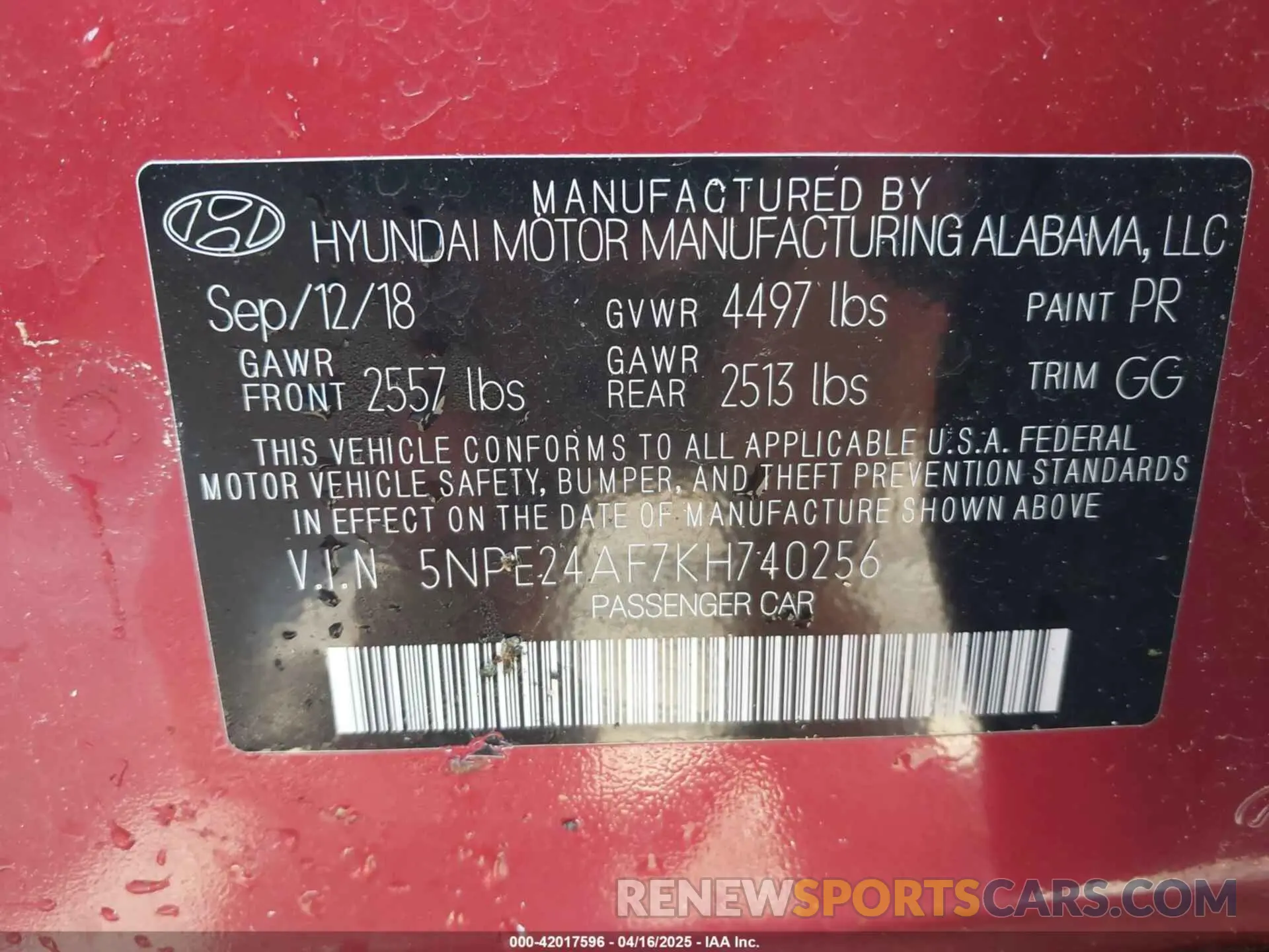 9 Photograph of a damaged car 5NPE24AF7KH740256 HYUNDAI SONATA 2019