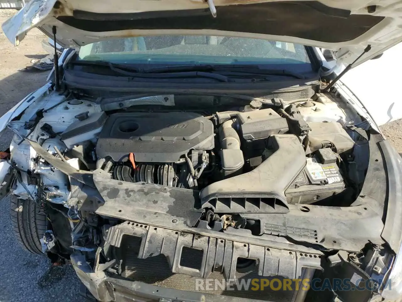 12 Photograph of a damaged car 5NPE24AF7KH746302 HYUNDAI SONATA 2019