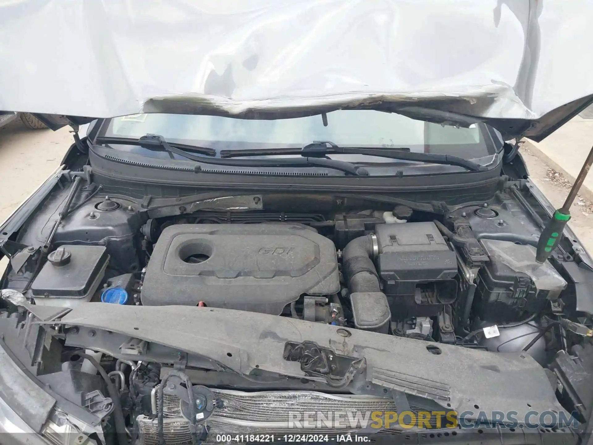 10 Photograph of a damaged car 5NPE24AF7KH751127 HYUNDAI SONATA 2019