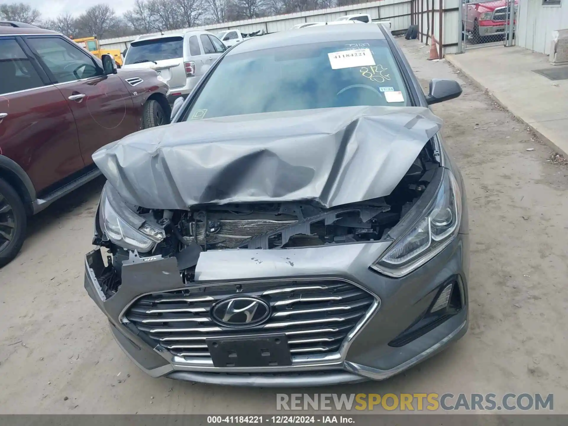 12 Photograph of a damaged car 5NPE24AF7KH751127 HYUNDAI SONATA 2019