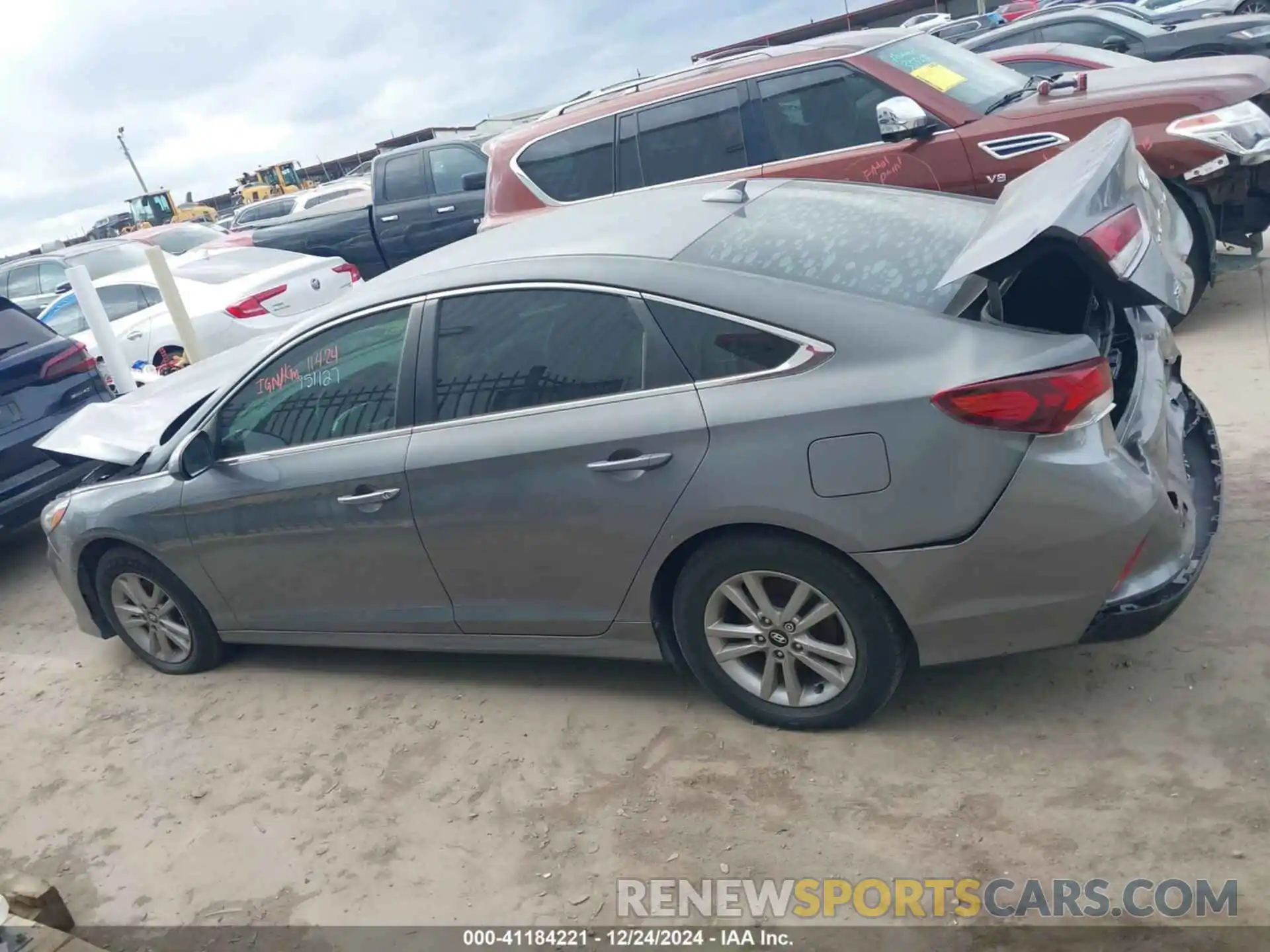 14 Photograph of a damaged car 5NPE24AF7KH751127 HYUNDAI SONATA 2019