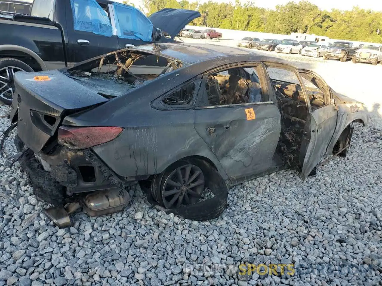 3 Photograph of a damaged car 5NPE24AF7KH759082 HYUNDAI SONATA 2019