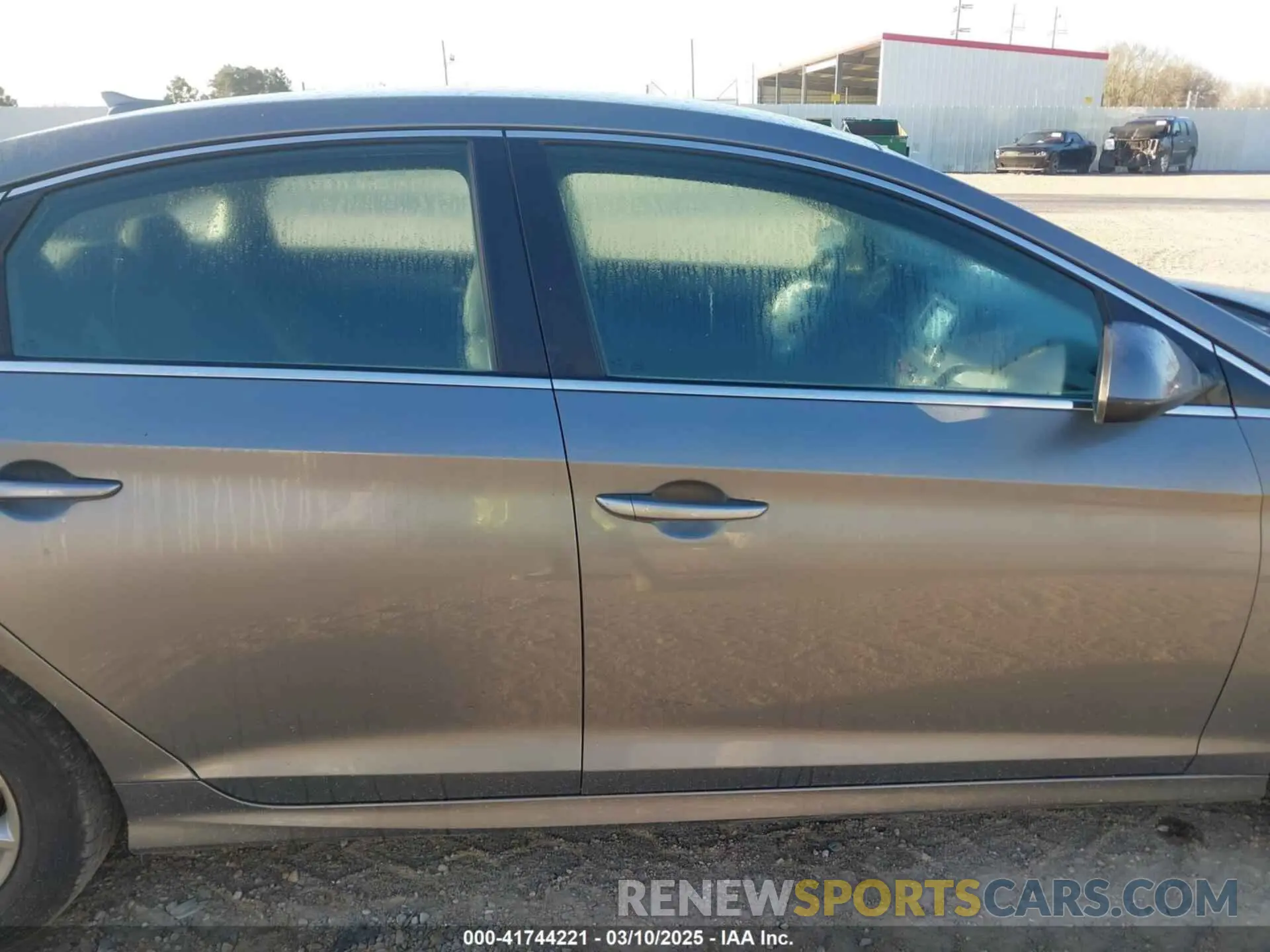 14 Photograph of a damaged car 5NPE24AF7KH765660 HYUNDAI SONATA 2019