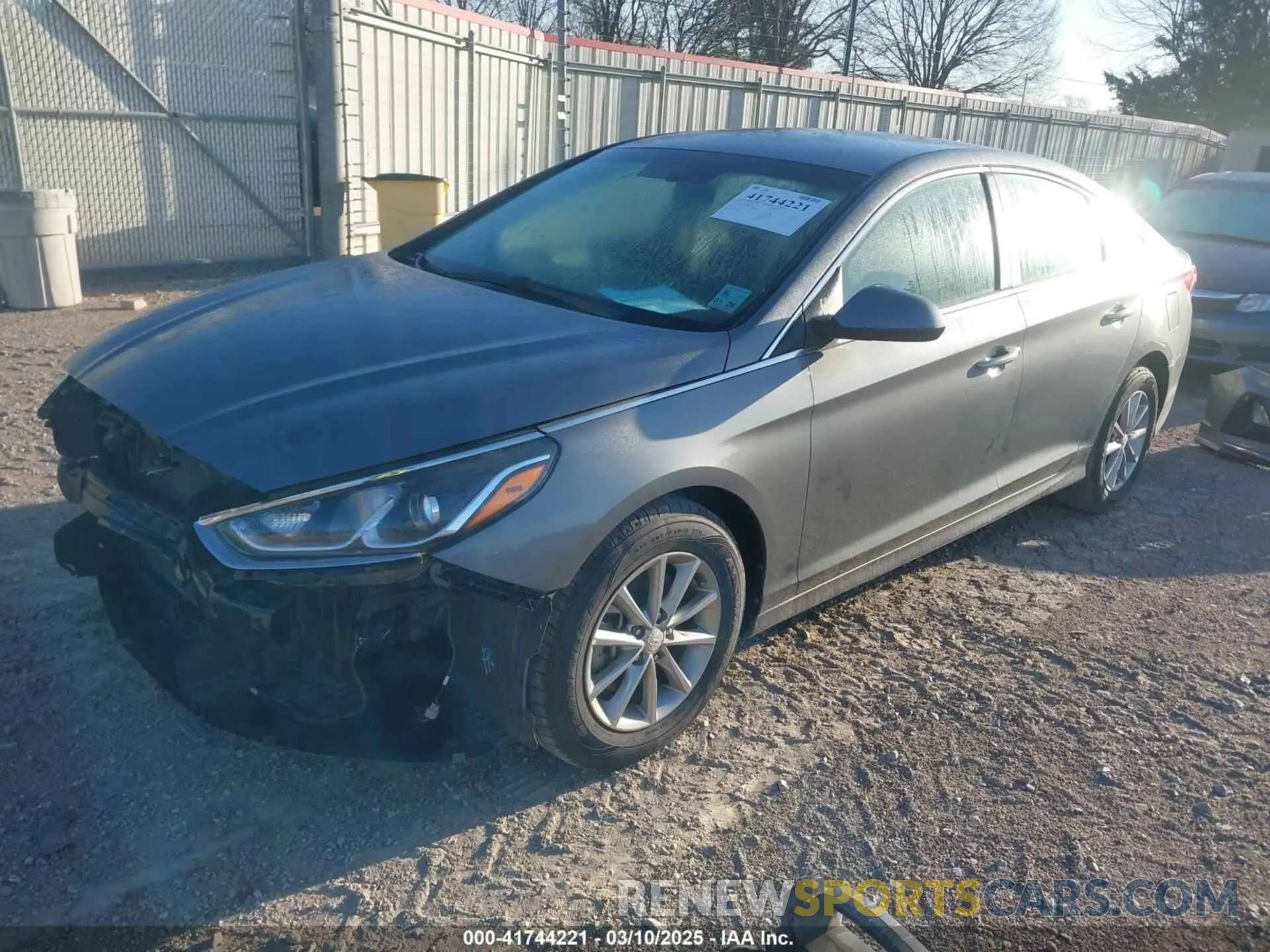 2 Photograph of a damaged car 5NPE24AF7KH765660 HYUNDAI SONATA 2019