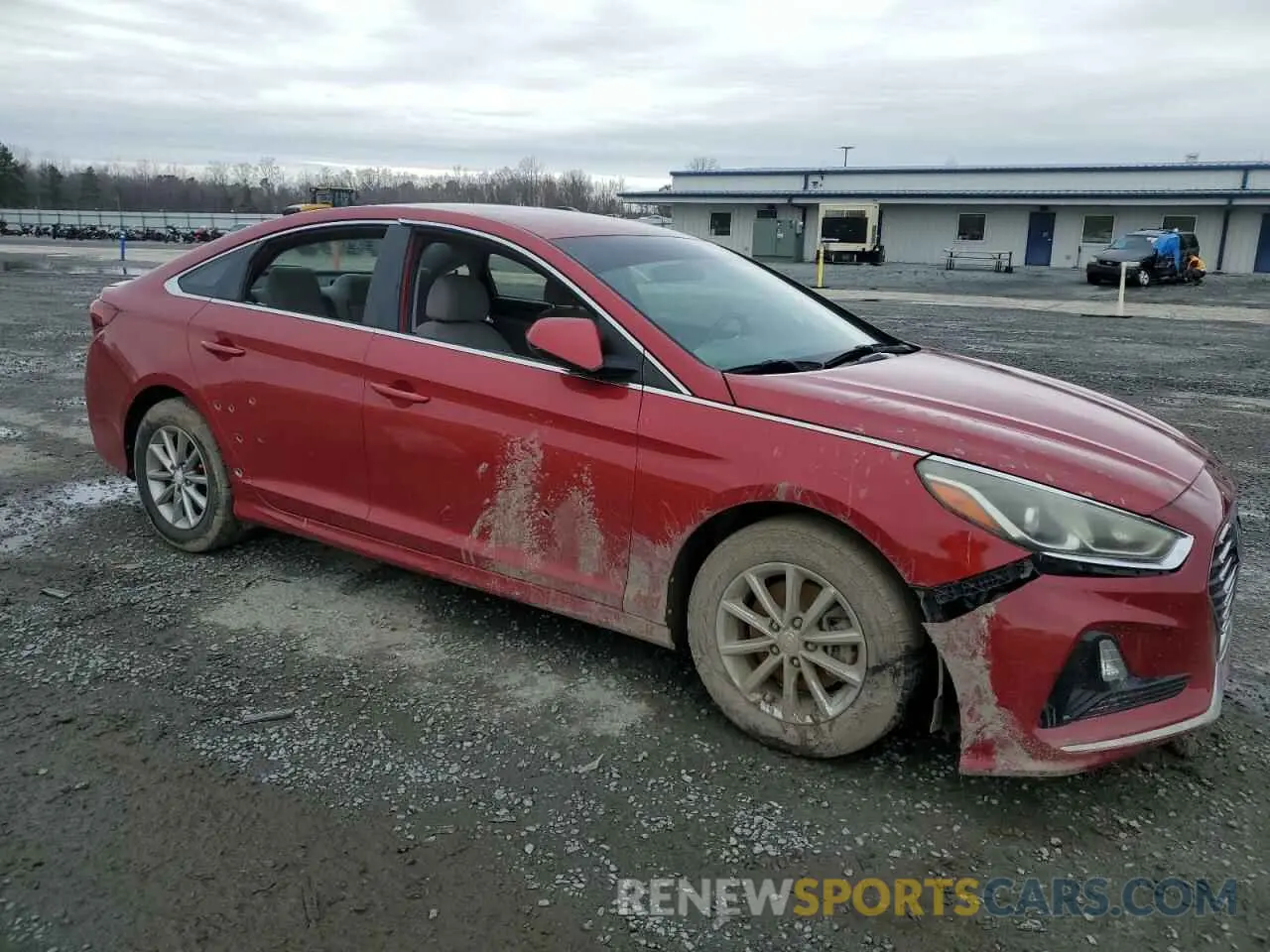 4 Photograph of a damaged car 5NPE24AF7KH766629 HYUNDAI SONATA 2019