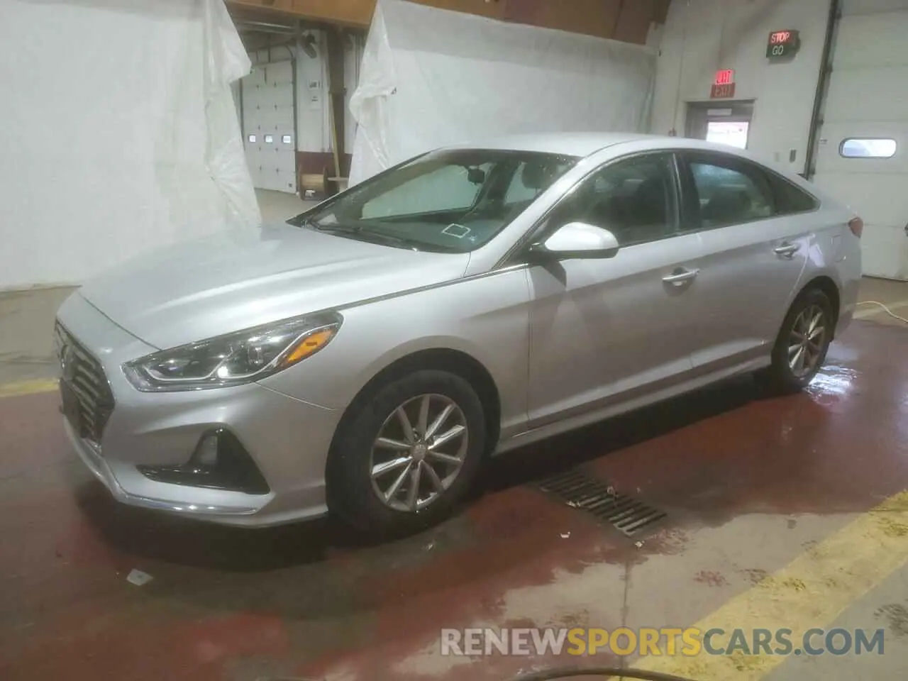 1 Photograph of a damaged car 5NPE24AF7KH779557 HYUNDAI SONATA 2019