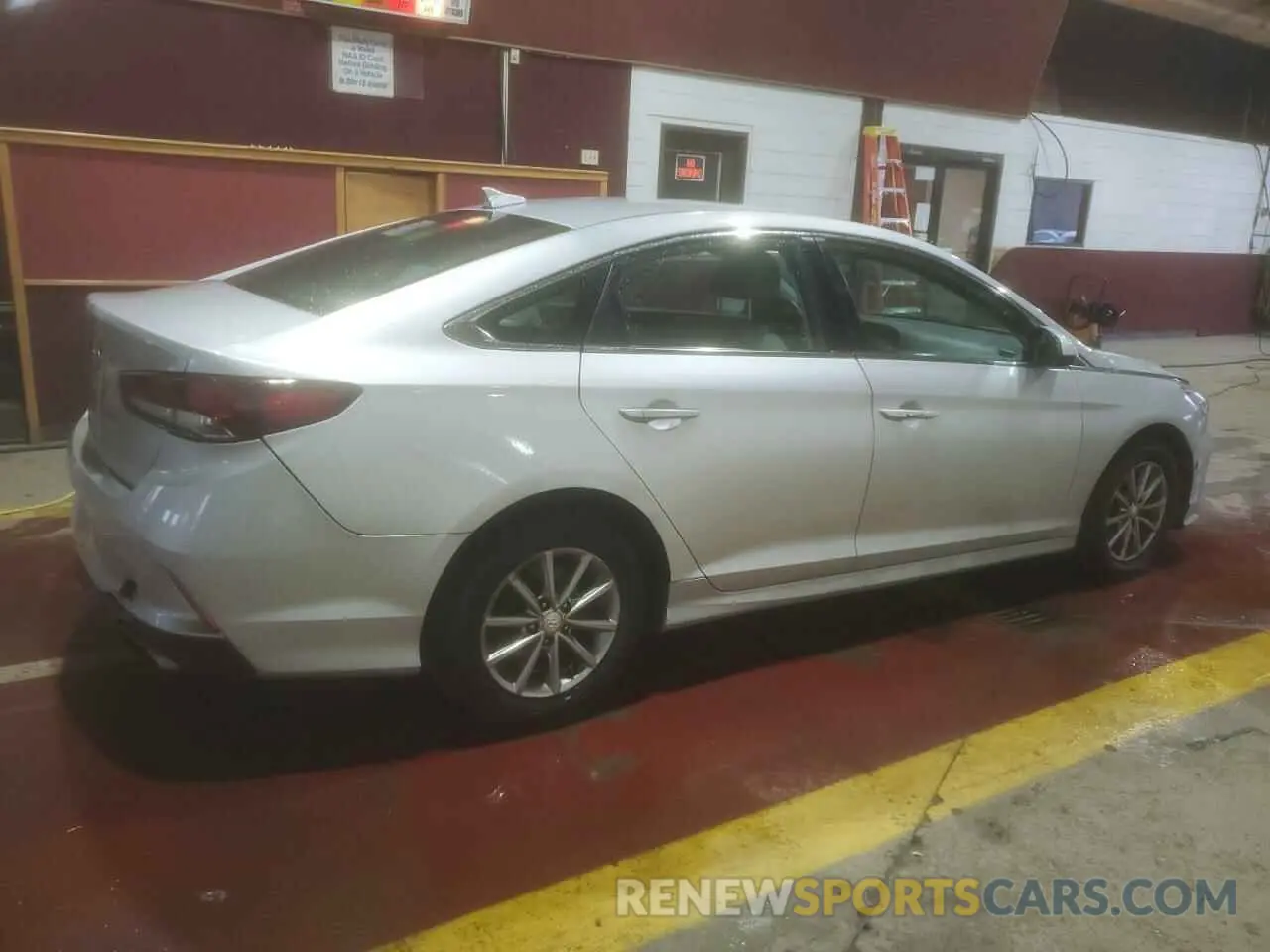 3 Photograph of a damaged car 5NPE24AF7KH779557 HYUNDAI SONATA 2019