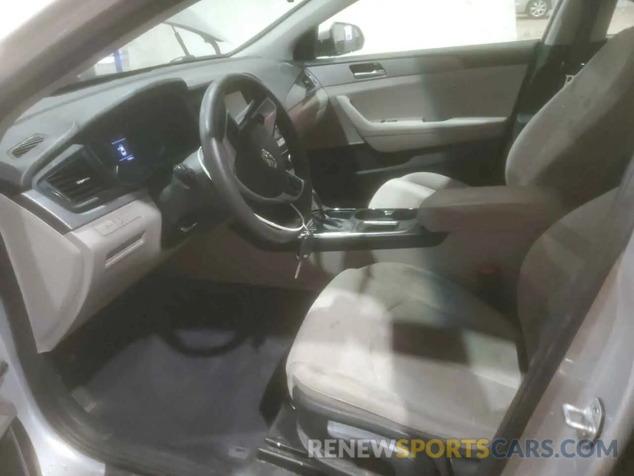 7 Photograph of a damaged car 5NPE24AF7KH779557 HYUNDAI SONATA 2019