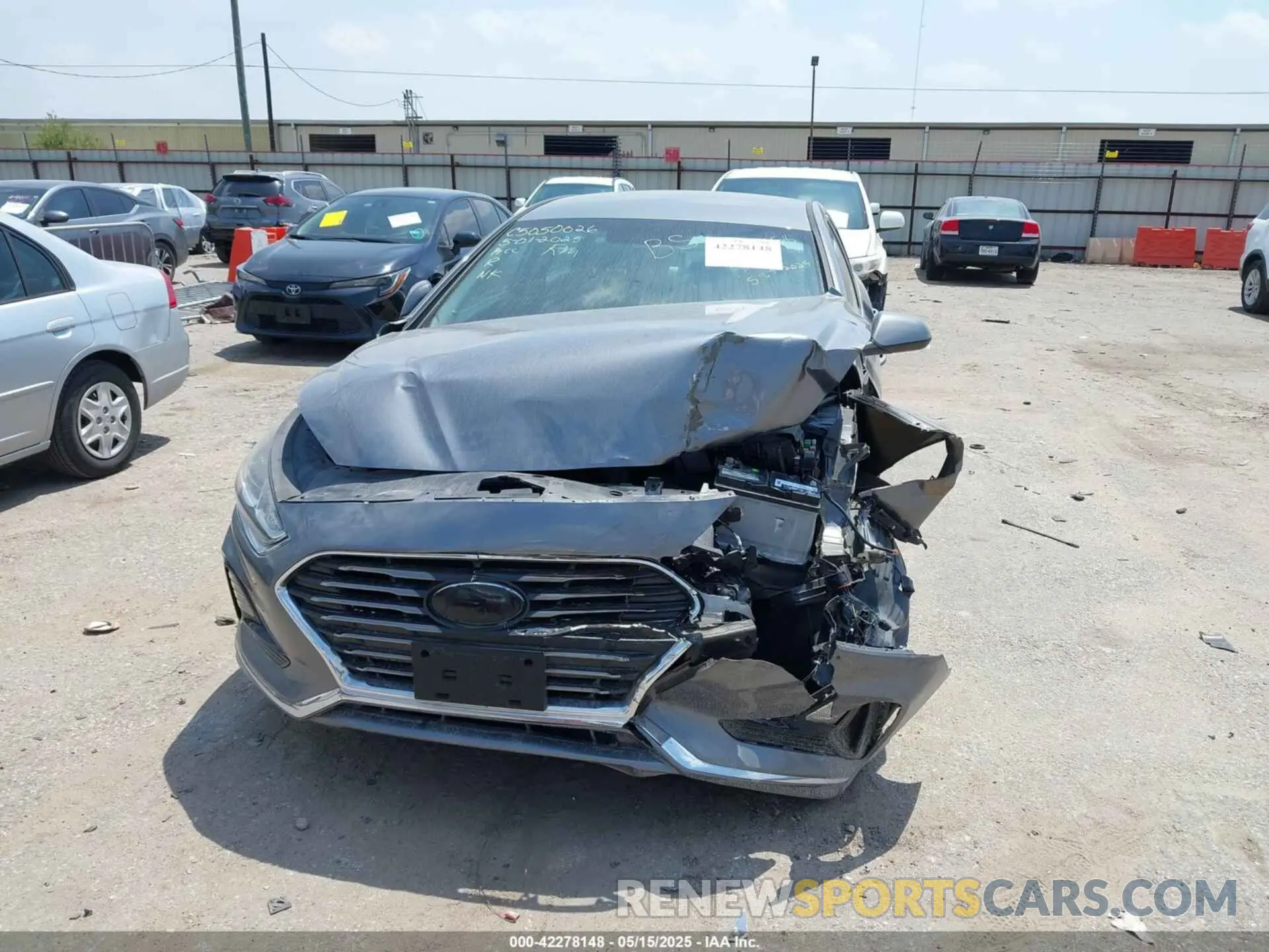 12 Photograph of a damaged car 5NPE24AF7KH780949 HYUNDAI SONATA 2019