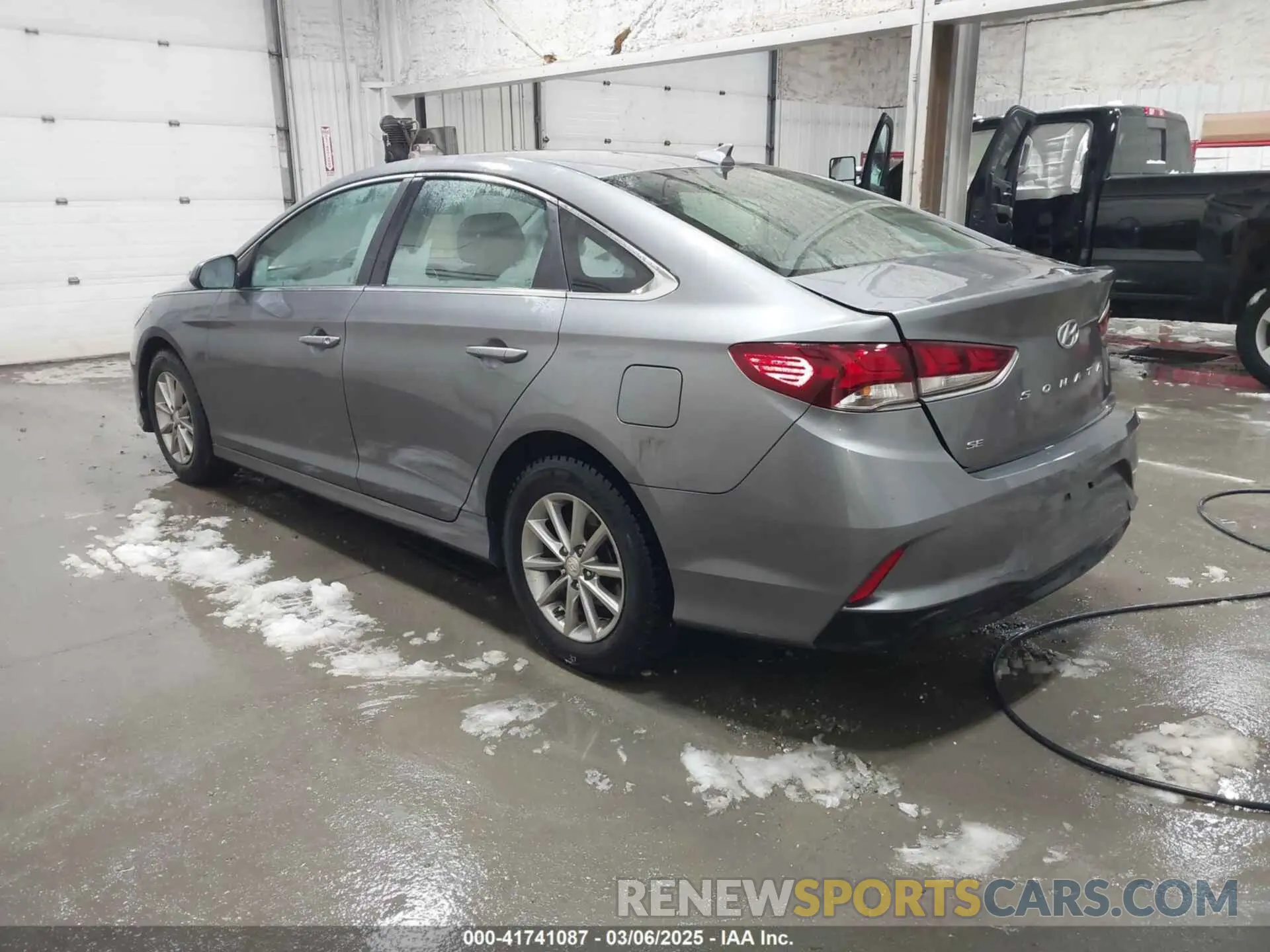 3 Photograph of a damaged car 5NPE24AF7KH787299 HYUNDAI SONATA 2019