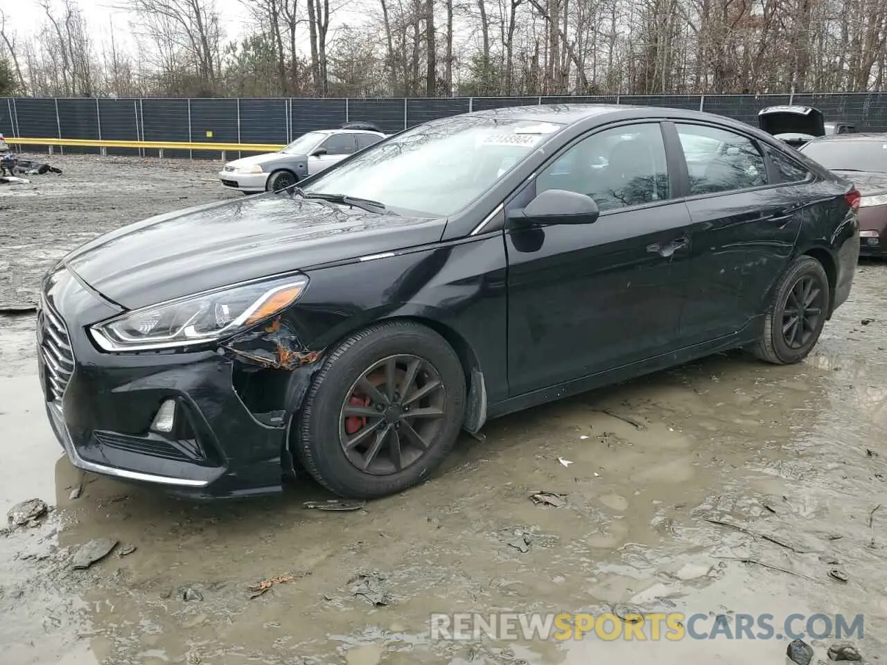 1 Photograph of a damaged car 5NPE24AF7KH804392 HYUNDAI SONATA 2019