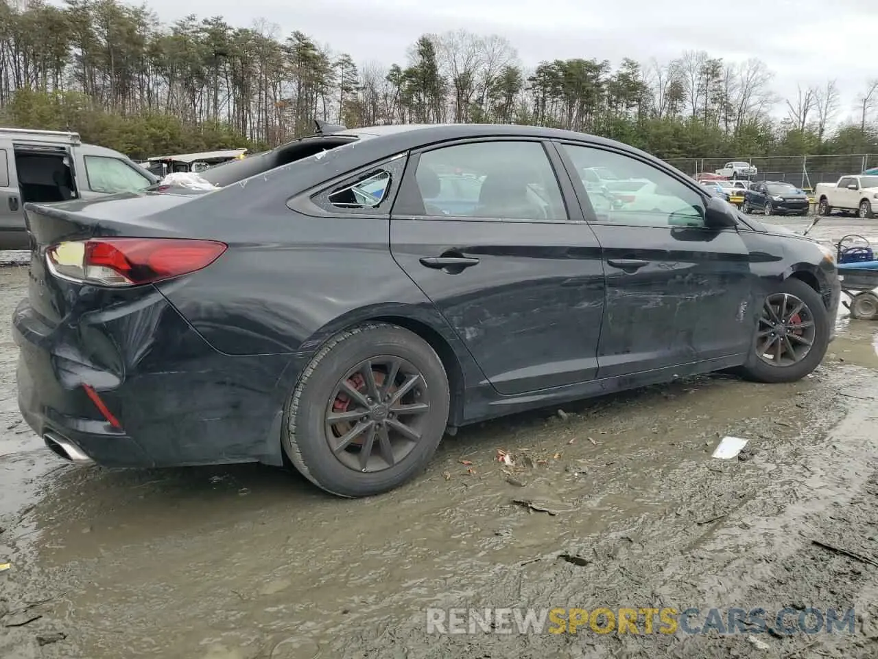 3 Photograph of a damaged car 5NPE24AF7KH804392 HYUNDAI SONATA 2019